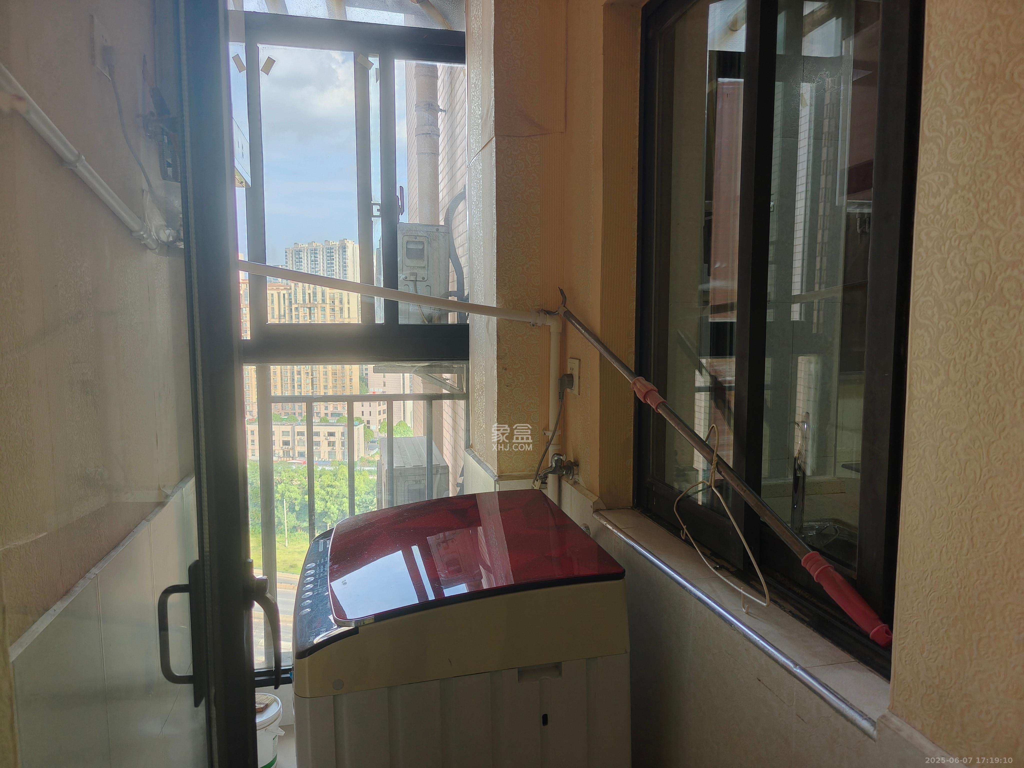 兴威帕克水岸  2室1厅1卫   1800.00元/月室内图