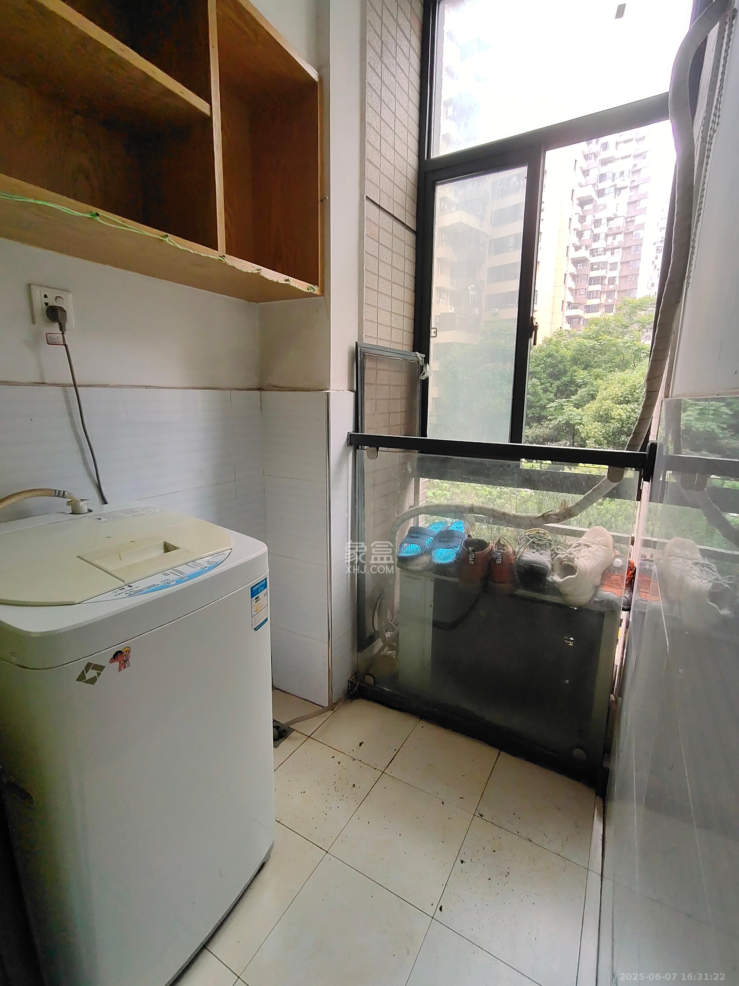 长房时代城  1室1厅1卫    1500.0元/月室内图