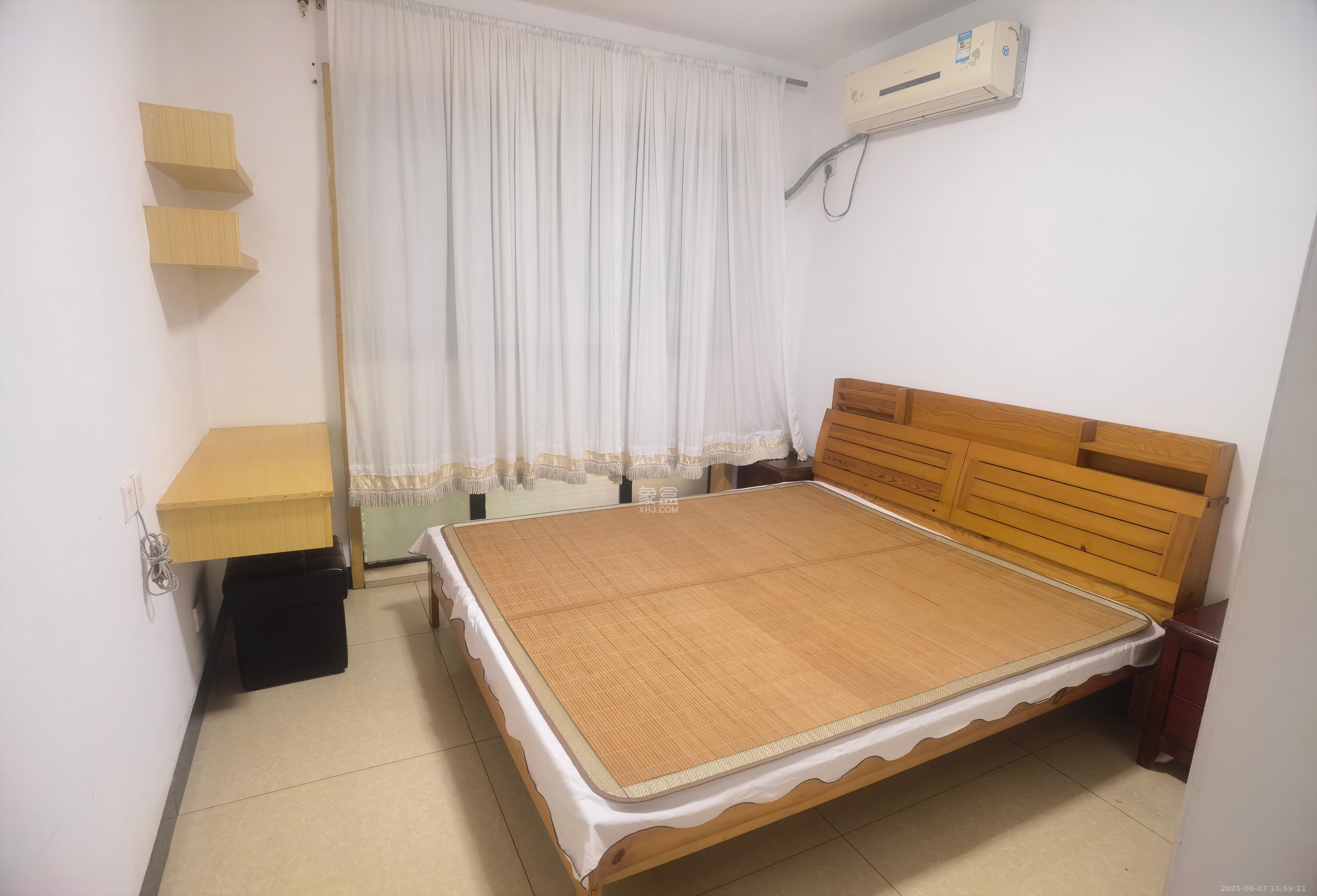 东岸梅园小区  2室1厅1卫   2200.00元/月室内图