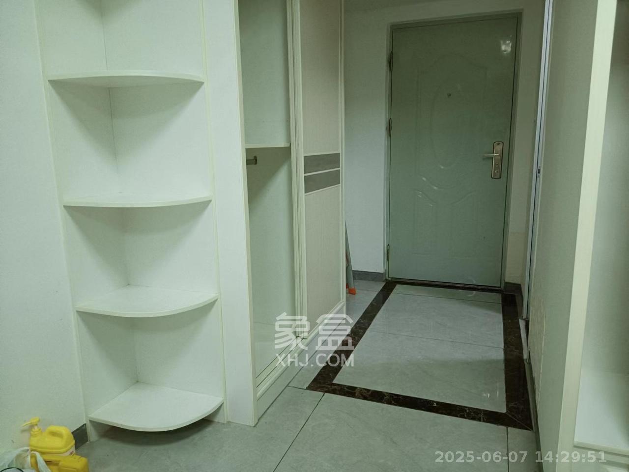 怡海星城  1室1厅1卫   1050.00元/月室内图