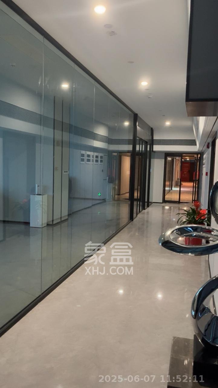 京武浪琴山三期(京武中心) 4室1厅1卫 38000.0元/月 京武浪琴山三期(京武中心) 4室1厅1卫 38000.0元/月室内图