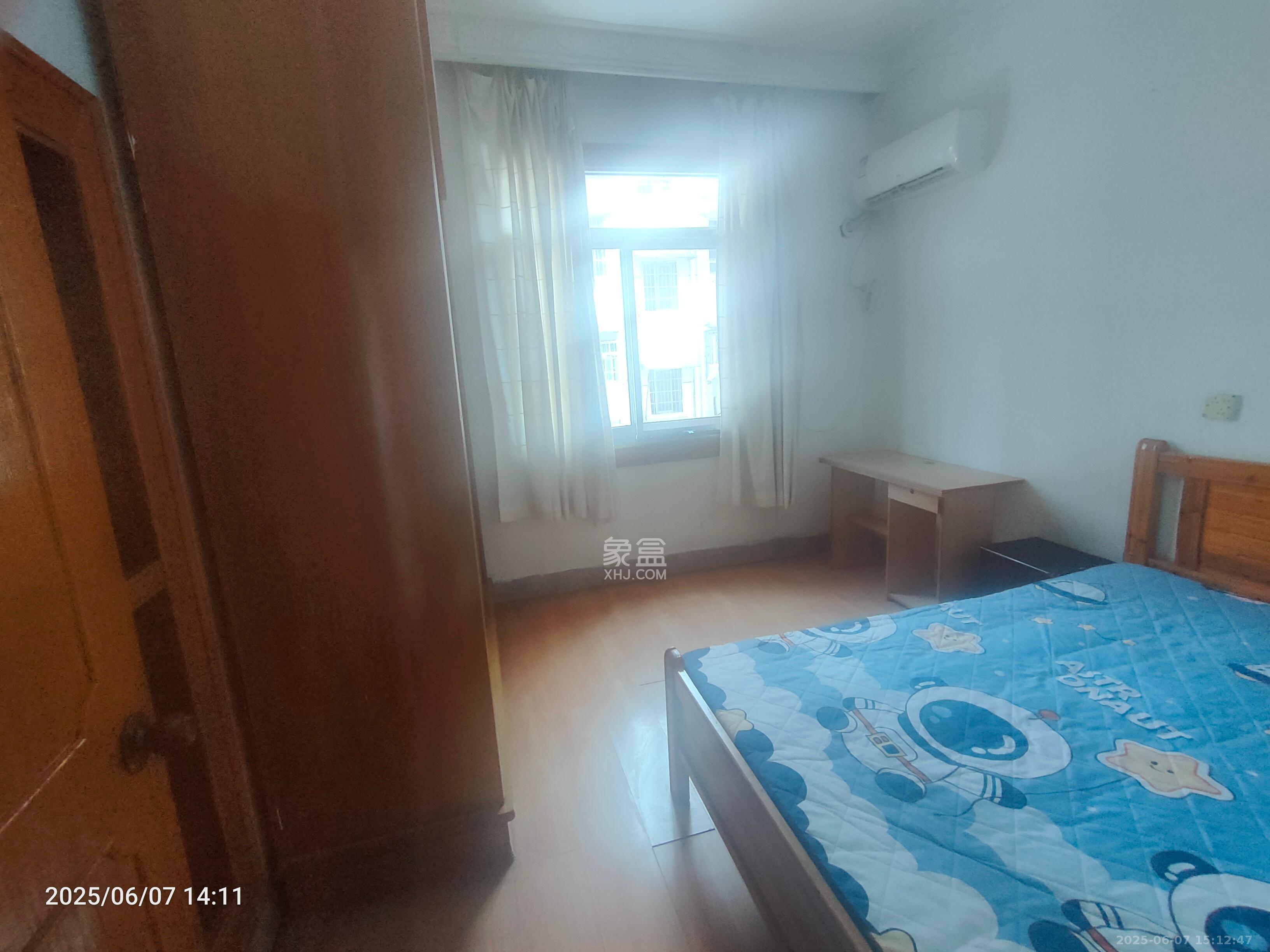 汽贸大厦 2室1厅1卫 2000.0元/月 汽贸大厦 2室1厅1卫 2000.0元/月室内图