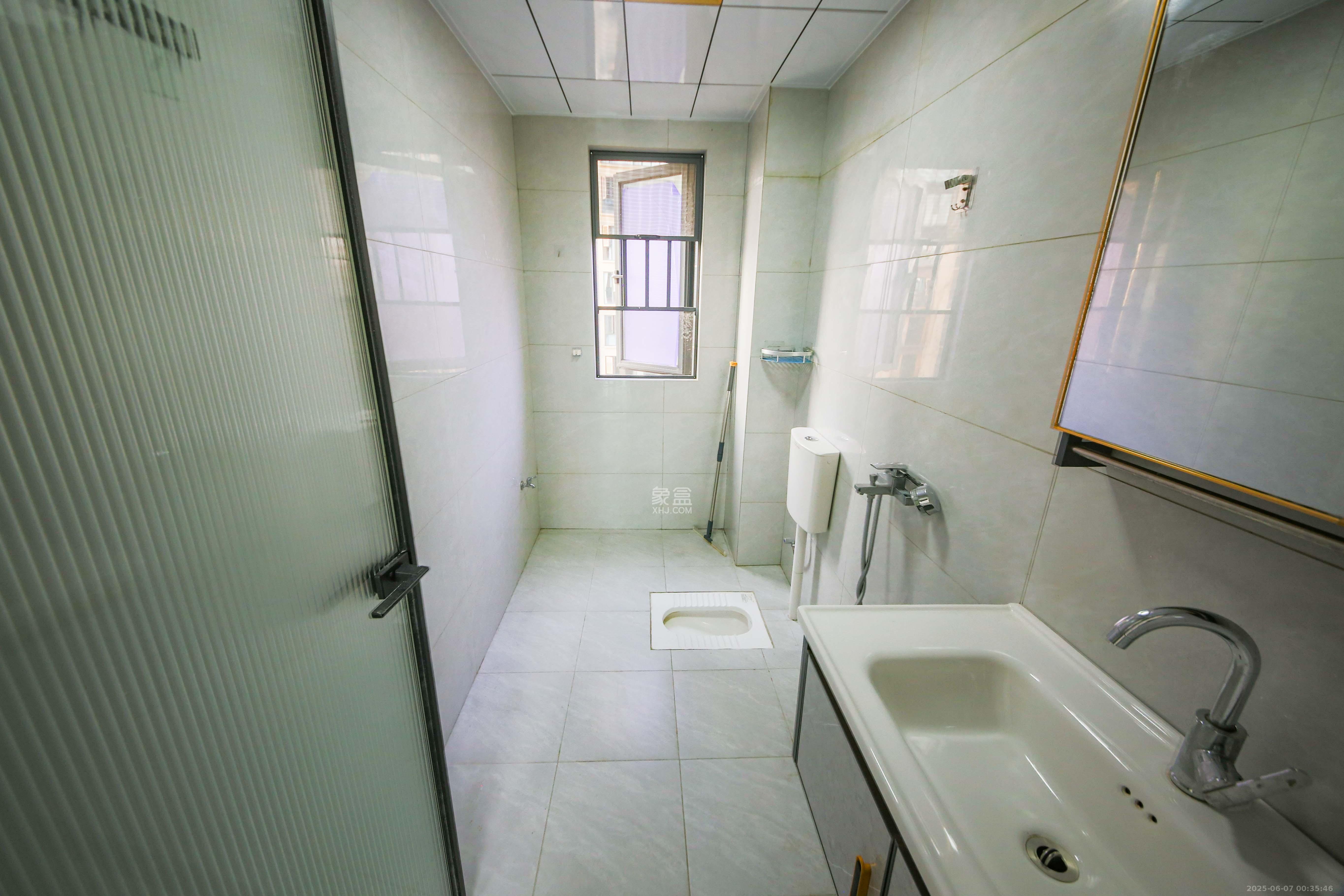 中建钰和城  3室2厅2卫   152.00万卫生间