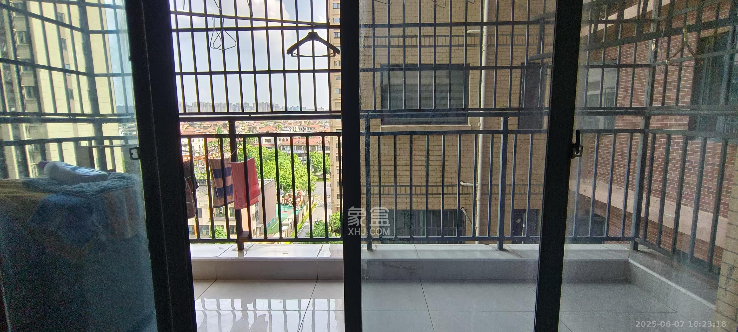 深业喜汇 5室2厅2卫 3200.0元/月 深业喜汇 5室2厅2卫 3200.0元/月室内图