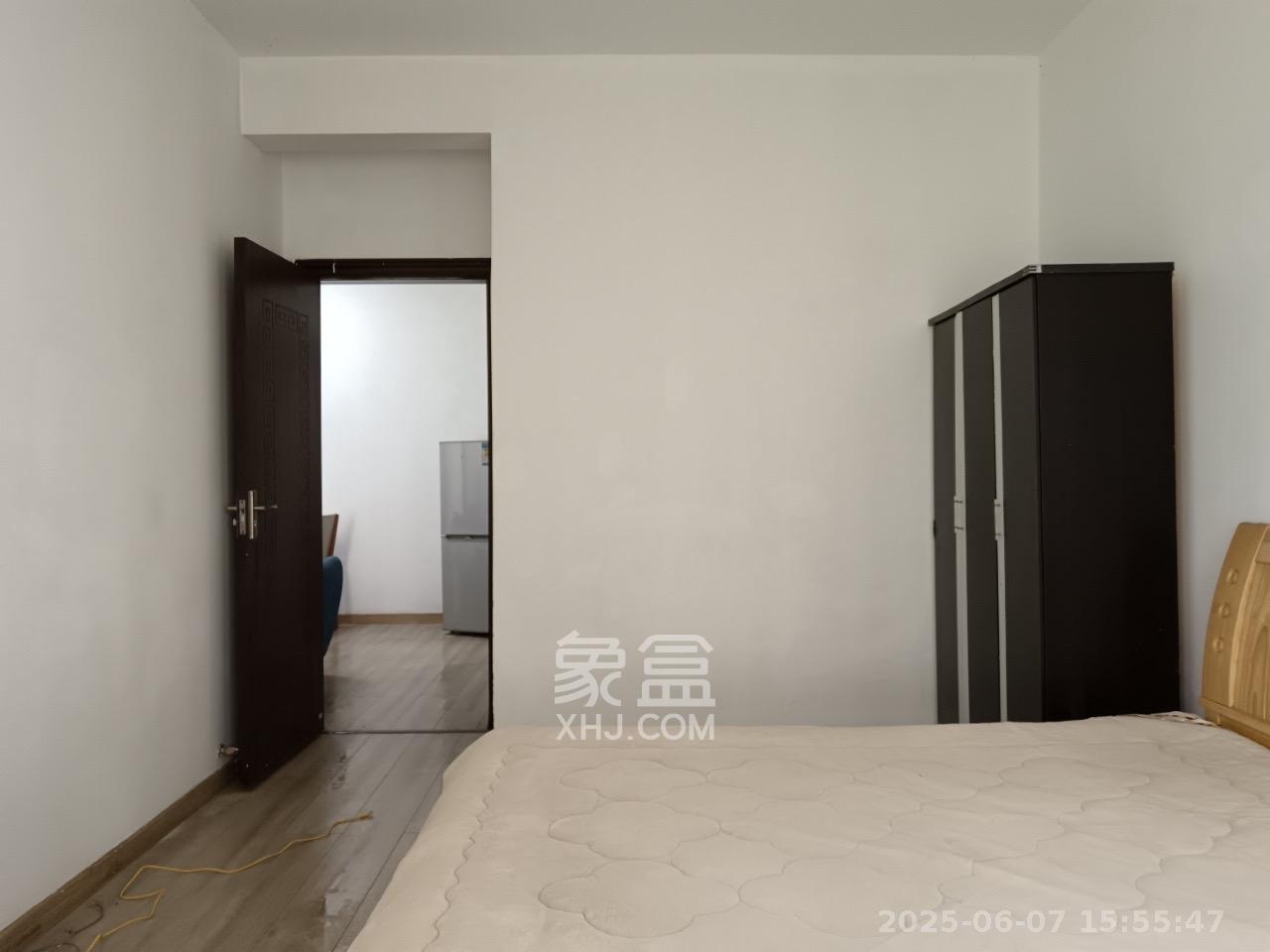 湘江世纪城悦江苑  3室2厅1卫   2100.00元/月室内图