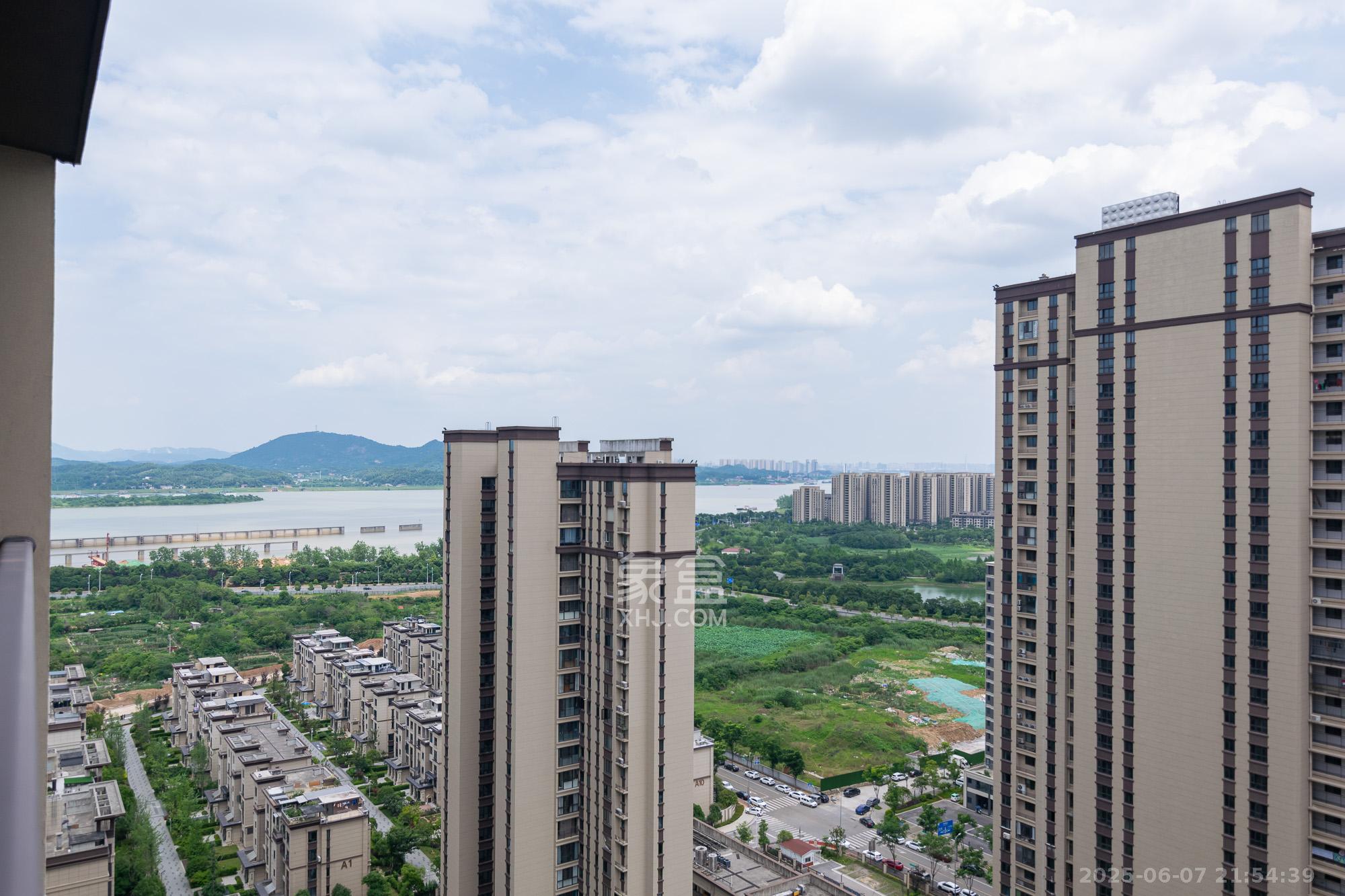 湾田望江府 4室2厅2卫 65.0万 湾田望江府 4室2厅2卫 65.0万其他