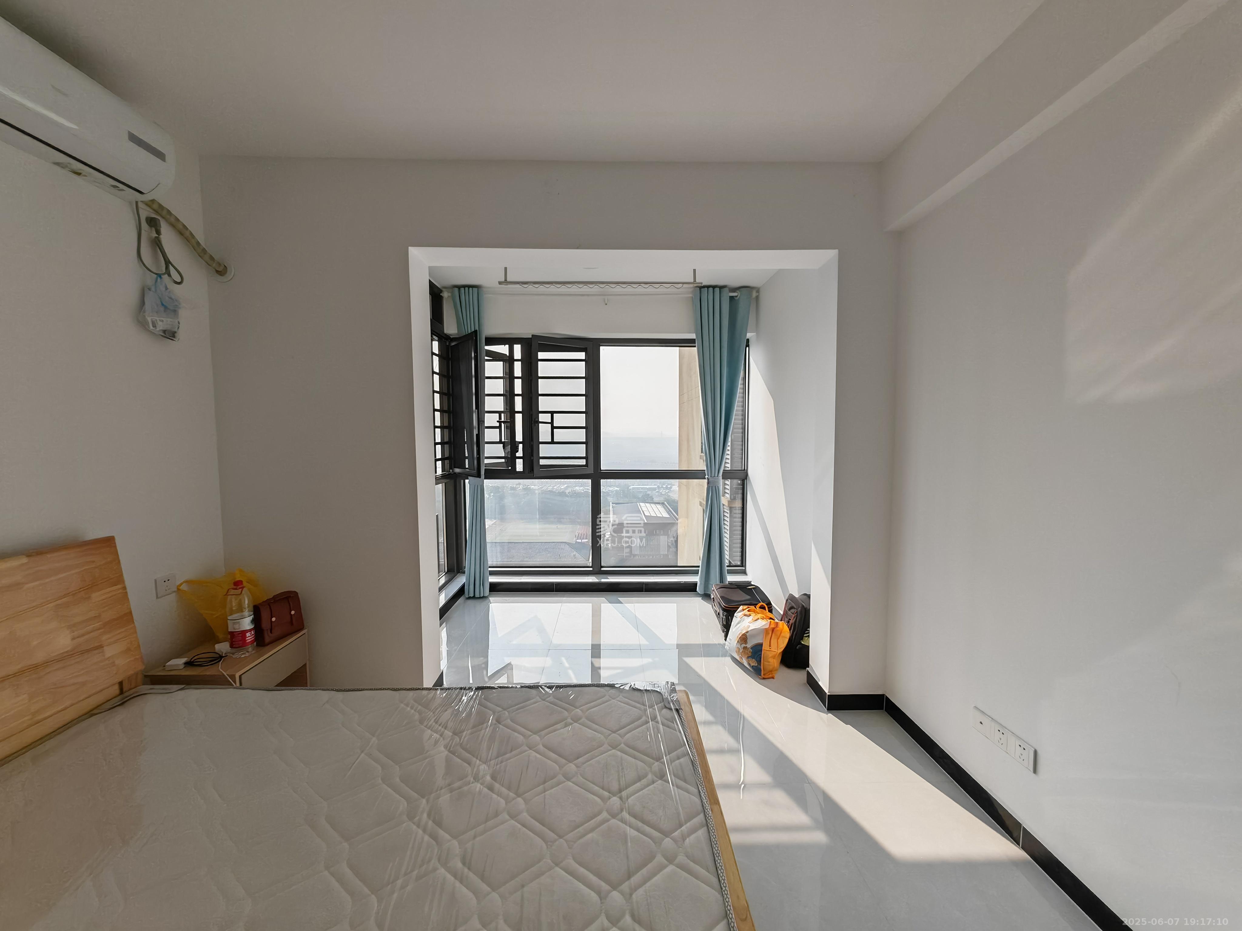 中建嘉和城  3室2厅2卫   2500.00元/月室内图