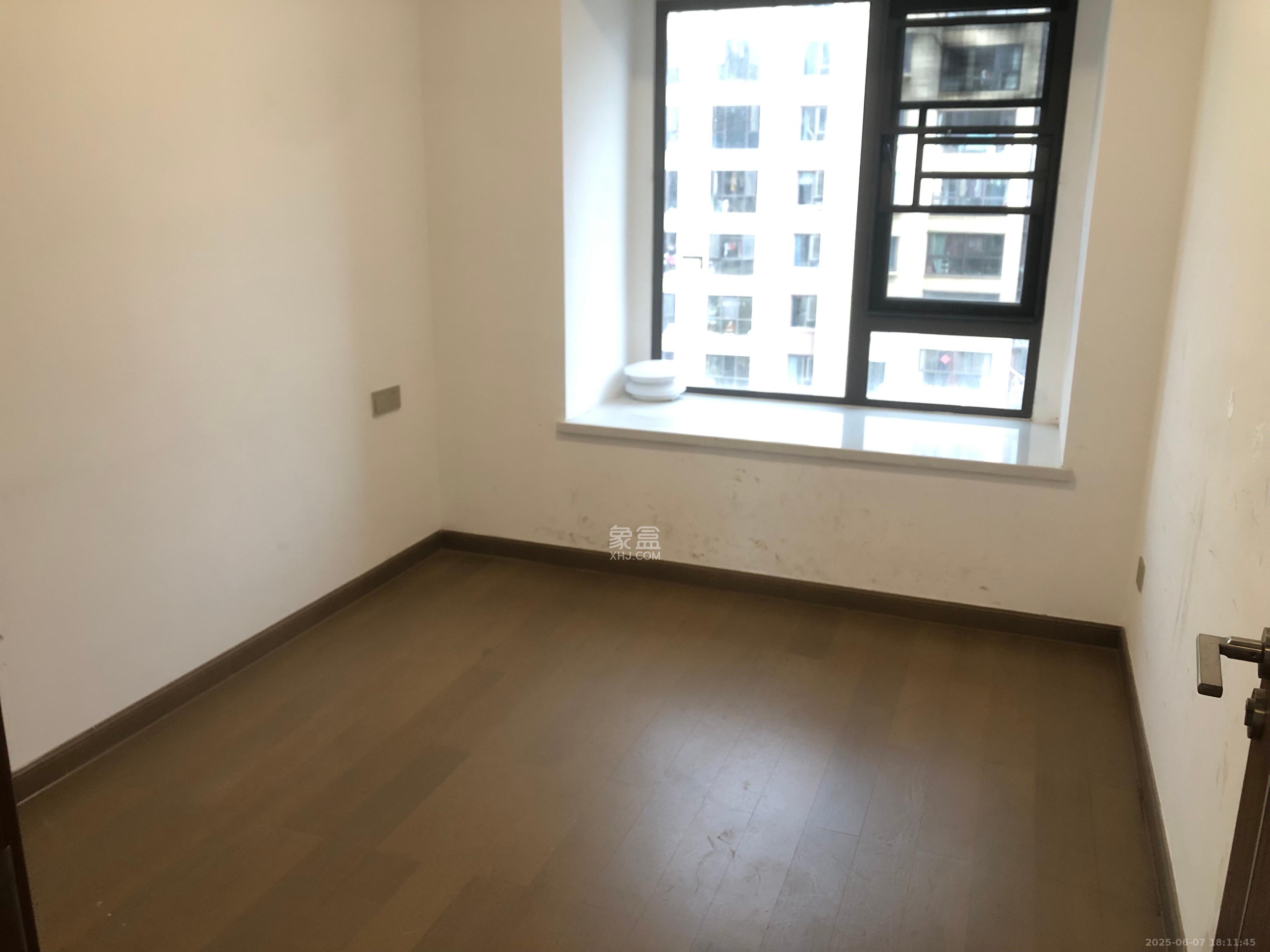 阳光城尚东湾蓝莓苑 4室2厅2卫 3800.0元/月 阳光城尚东湾蓝莓苑 4室2厅2卫 3800.0元/月室内图