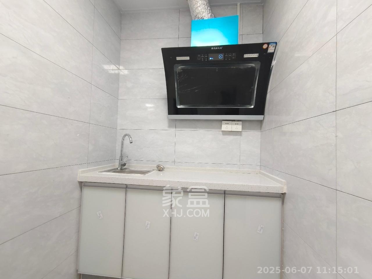 莲湖大厦  1室0厅0卫   1300.00元/月室内图