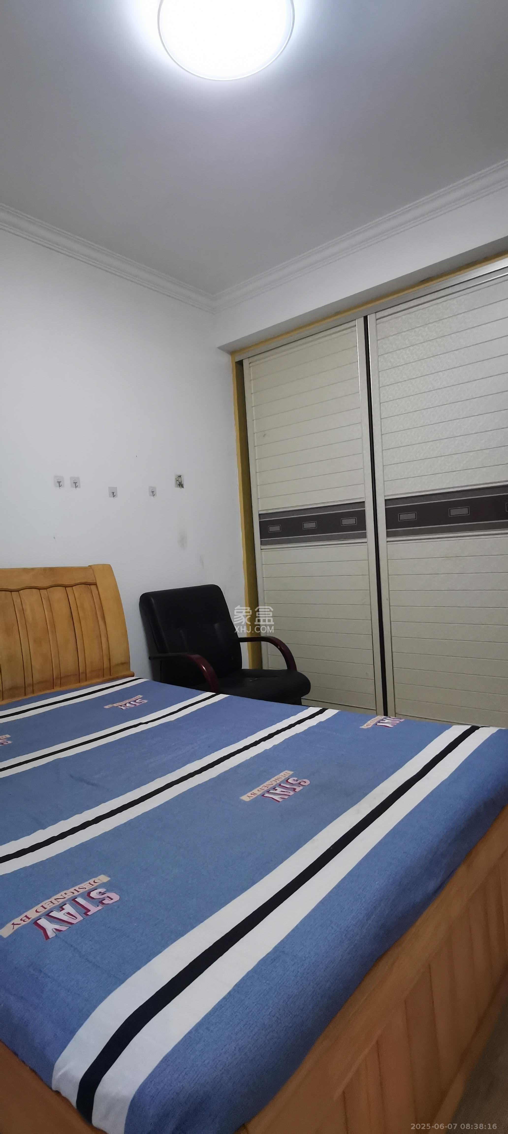 泊林晶城  3室2厅1卫   1700.00元/月室内图