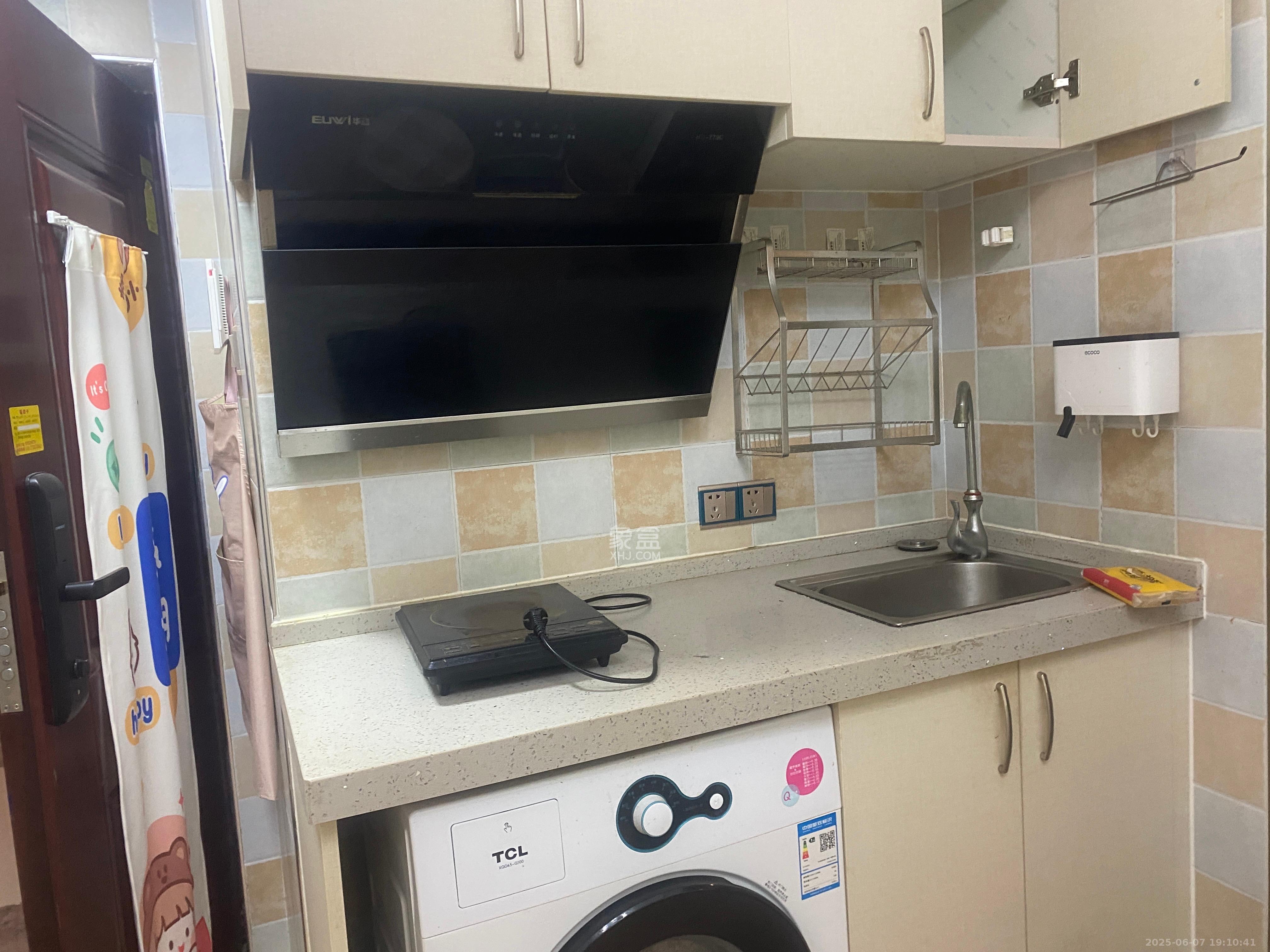 蓝光雍锦阁  1室0厅0卫    1700.0元/月室内图