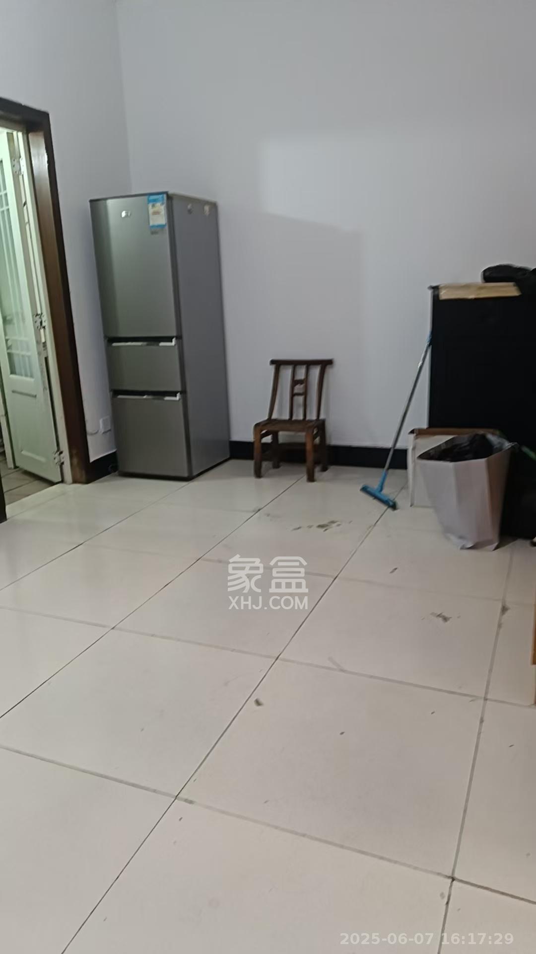 高桥火焰市场 1室0厅0卫 1000.0元/月 高桥火焰市场 1室0厅0卫 1000.0元/月室内图