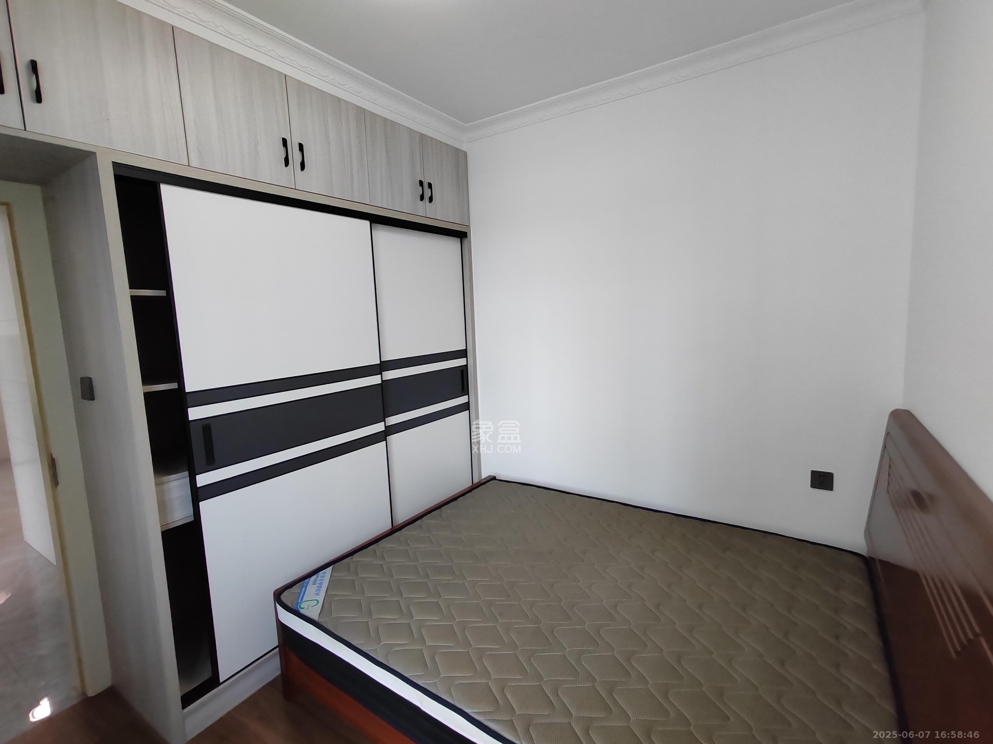 真人桥家园一期 2室2厅1卫 1800.0元/月 真人桥家园一期 2室2厅1卫 1800.0元/月室内图