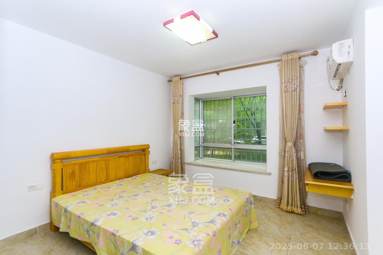 含浦家苑 3室2厅2卫 1800.0元/月 含浦家苑 3室2厅2卫 1800.0元/月室内图