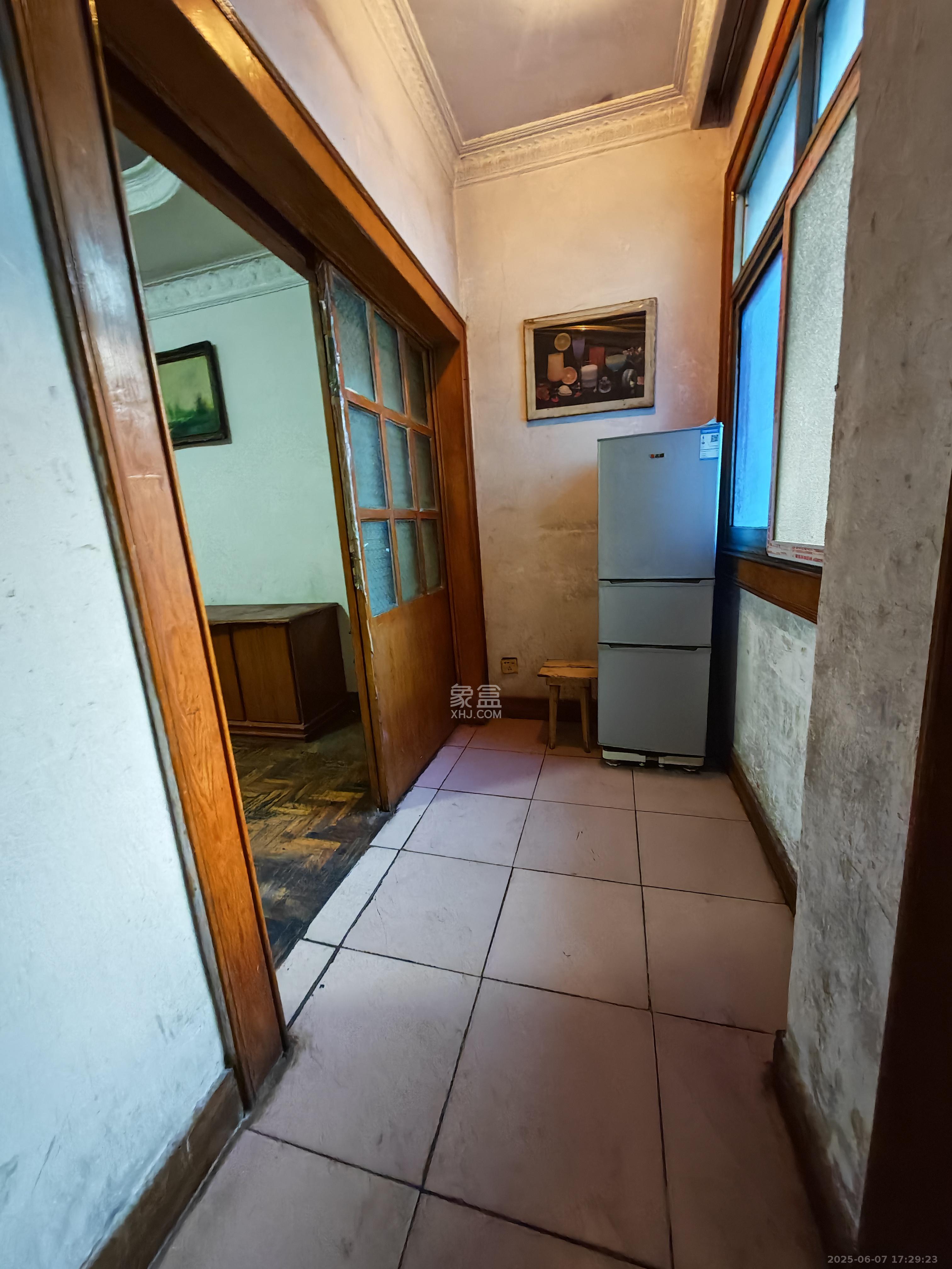 燕兴宿舍 2室1厅1卫 1400.0元/月 燕兴宿舍 2室1厅1卫 1400.0元/月室内图