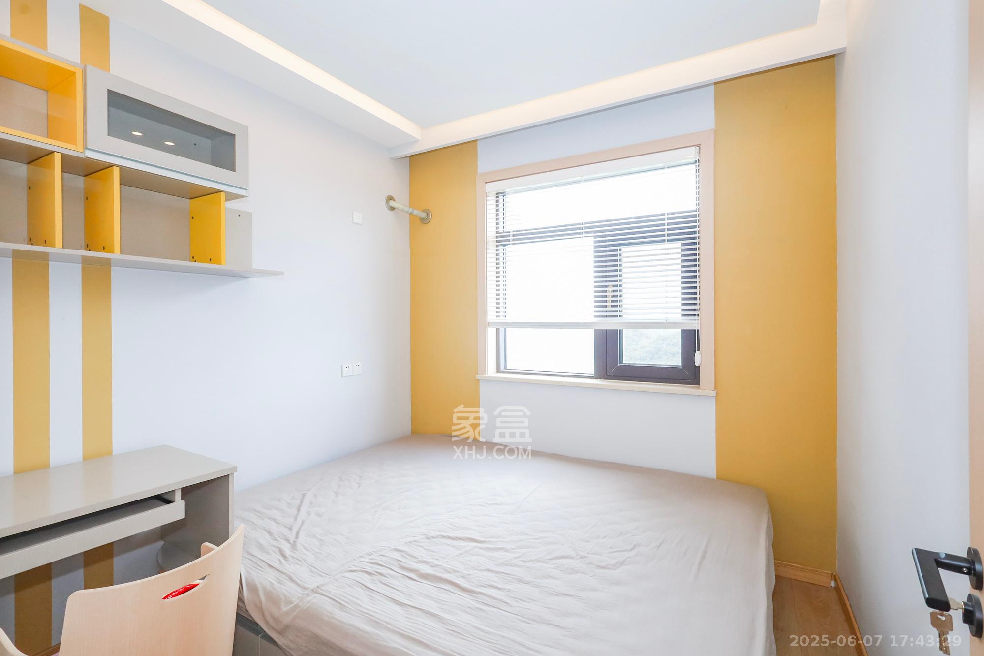 谷山庭院二期 3室2厅1卫 65.0万 谷山庭院二期 3室2厅1卫 65.0万卧室