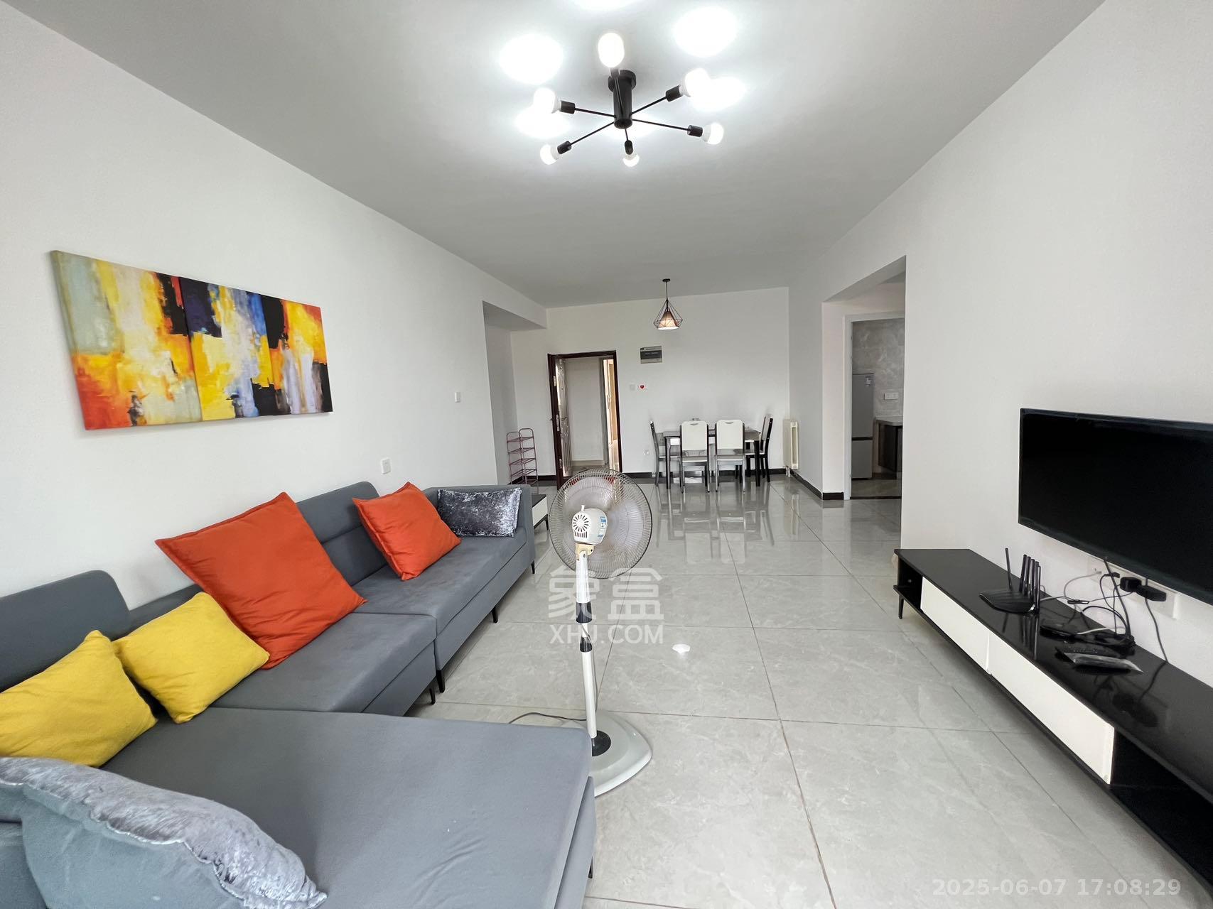 怡海星城 3室2厅2卫 2300.0元/月 怡海星城 3室2厅2卫 2300.0元/月室内图