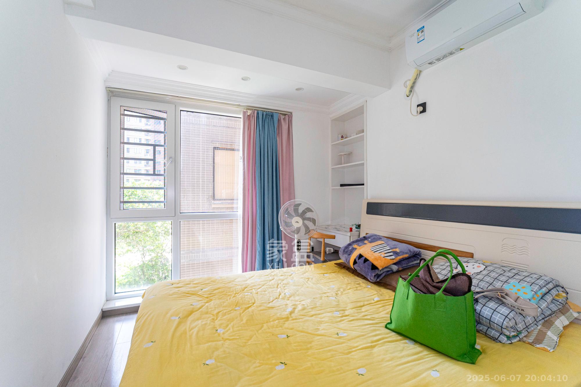 深业喜汇 2室2厅1卫 51.8万 深业喜汇 2室2厅1卫 51.8万卧室