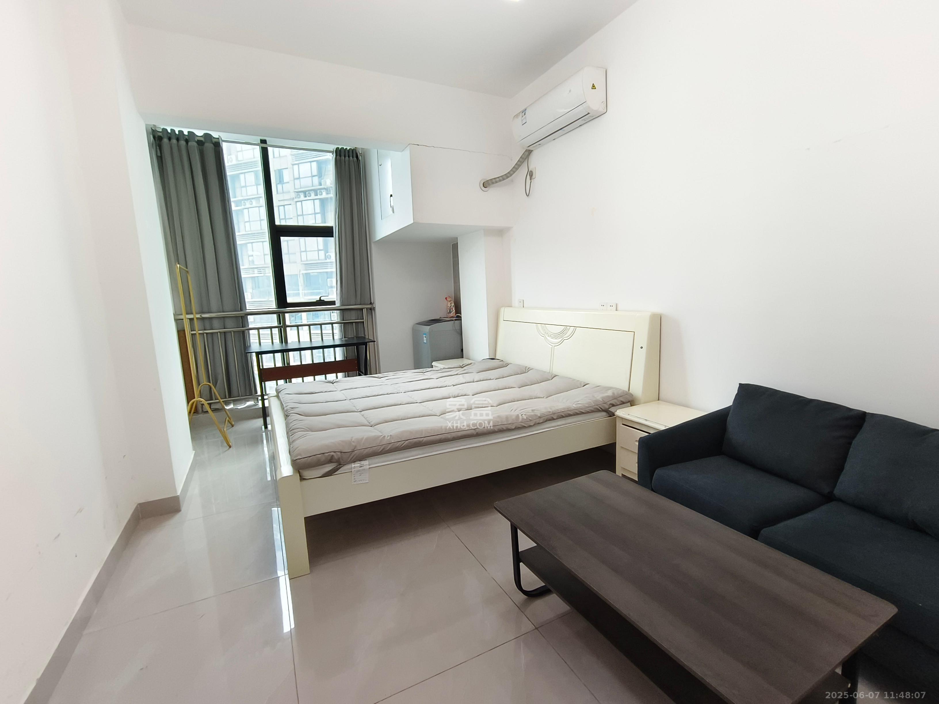 东盈商业广场(华泉城市广场)  1室0厅1卫    1800.0元/月 东盈商业广场(华泉城市广场)  1室0厅1卫    1800.0元/月室内图