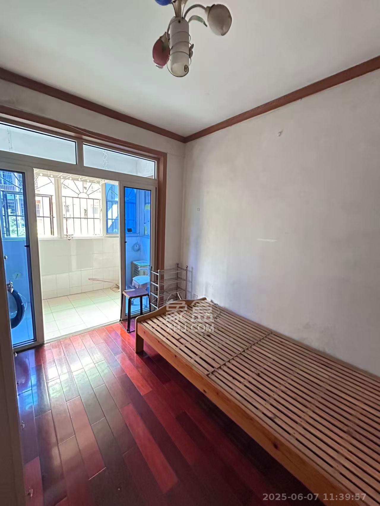 四方小区  3室2厅1卫   2000.00元/月室内图