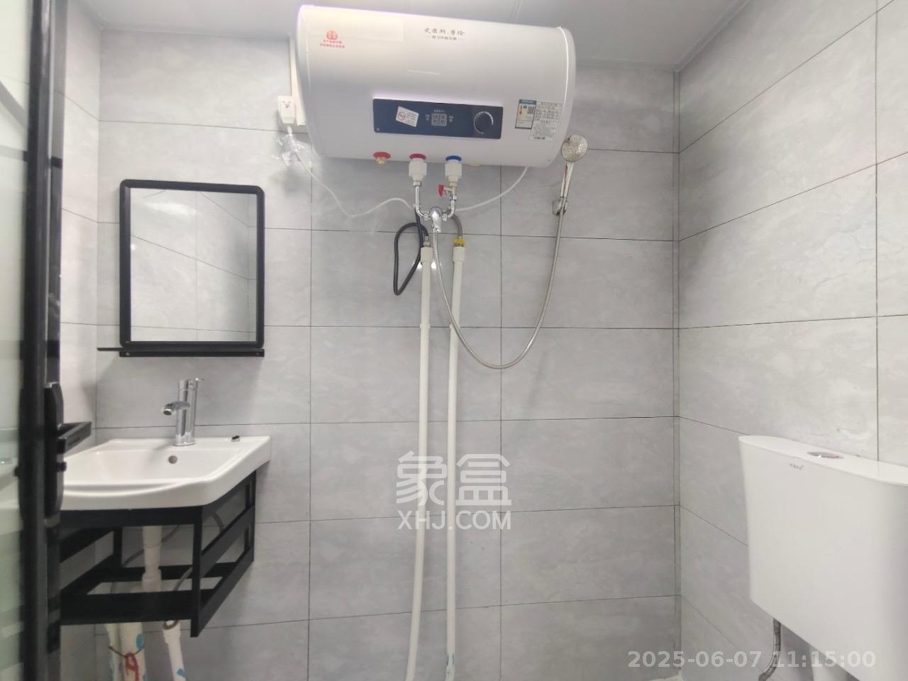 莲湖大厦  1室0厅0卫   1300.00元/月室内图