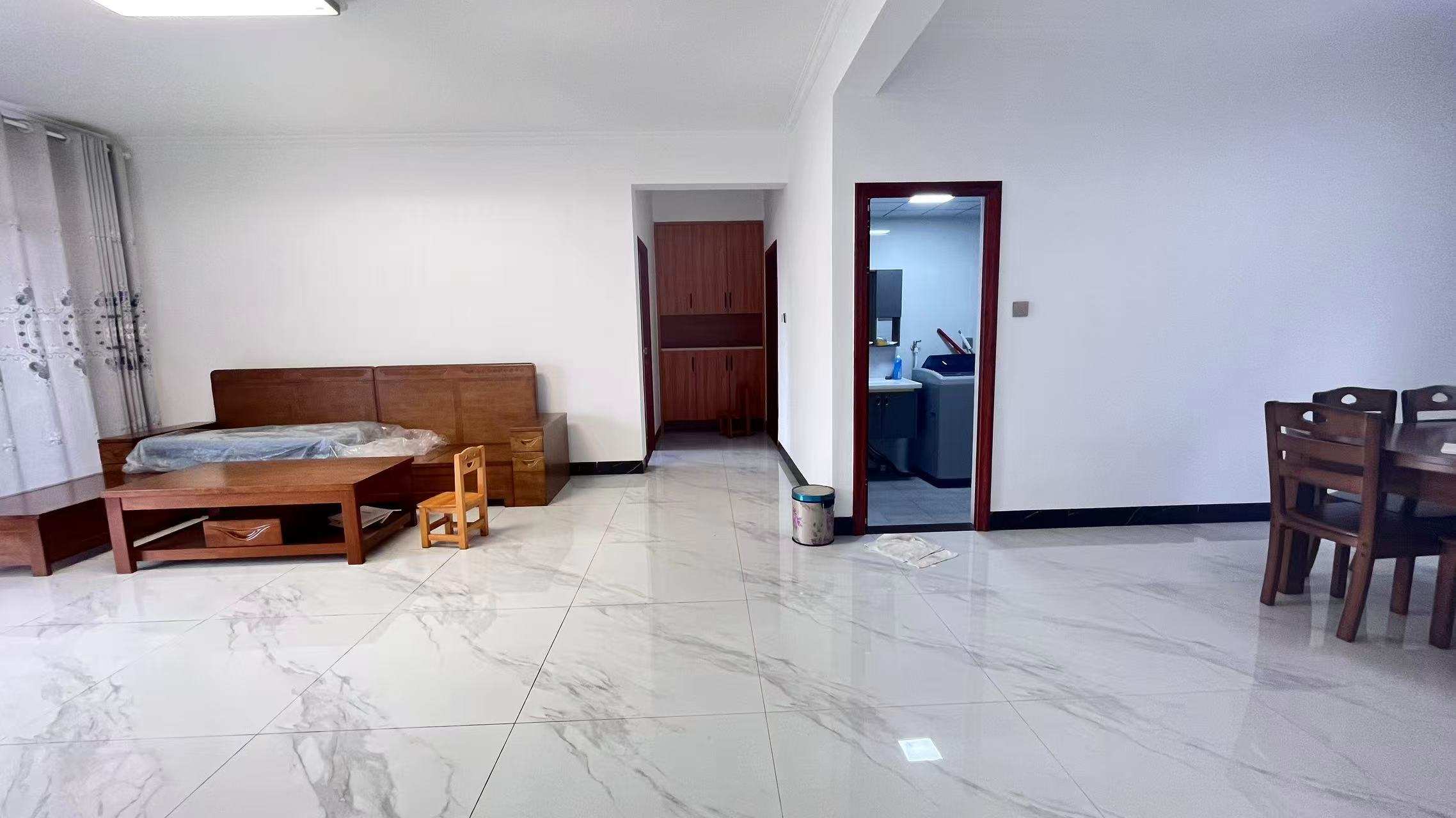 大学康城 4室2厅2卫 1700.0元/月 大学康城 4室2厅2卫 1700.0元/月室内图