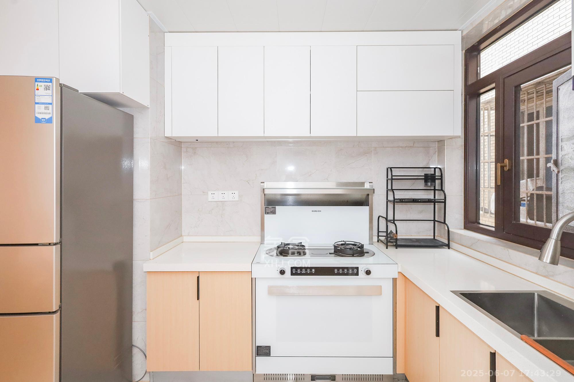 谷山庭院二期 3室2厅1卫 65.0万 谷山庭院二期 3室2厅1卫 65.0万厨房