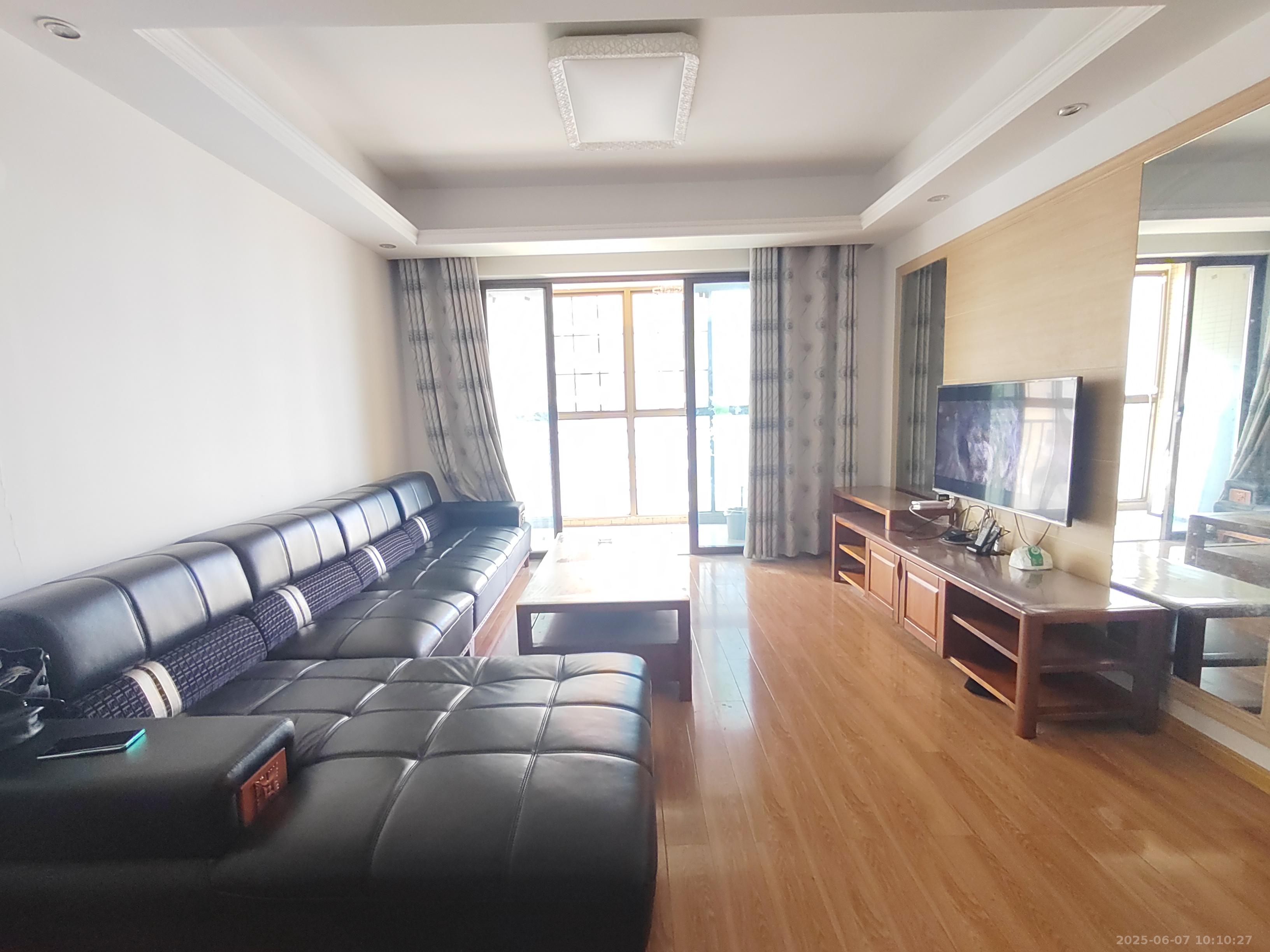 江山帝景哈佛  2室1厅1卫    2000.0元/月 江山帝景哈佛  2室1厅1卫    2000.0元/月