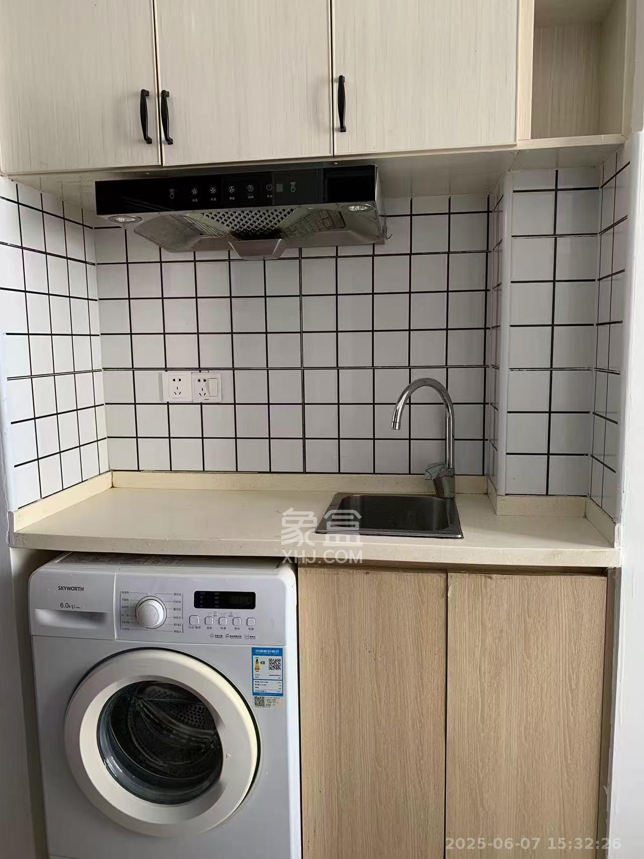 兰亭湾畔 1室1厅1卫 1000.0元/月 兰亭湾畔 1室1厅1卫 1000.0元/月室内图