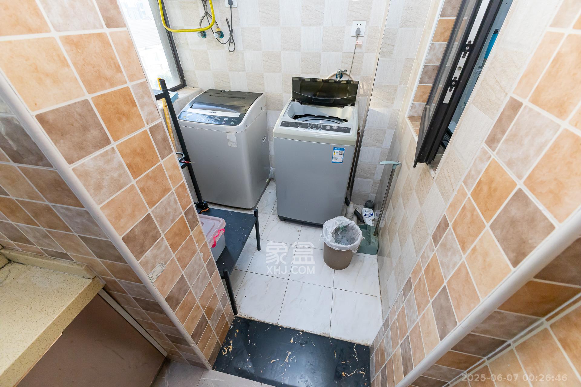 勤诚达境界城 4室2厅2卫 102.0万 勤诚达境界城 4室2厅2卫 102.0万阳台