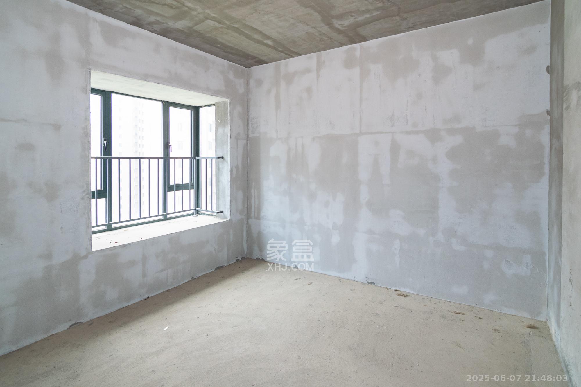 凯尔花缇紫郡 4室2厅2卫 72.8万 凯尔花缇紫郡 4室2厅2卫 72.8万卧室