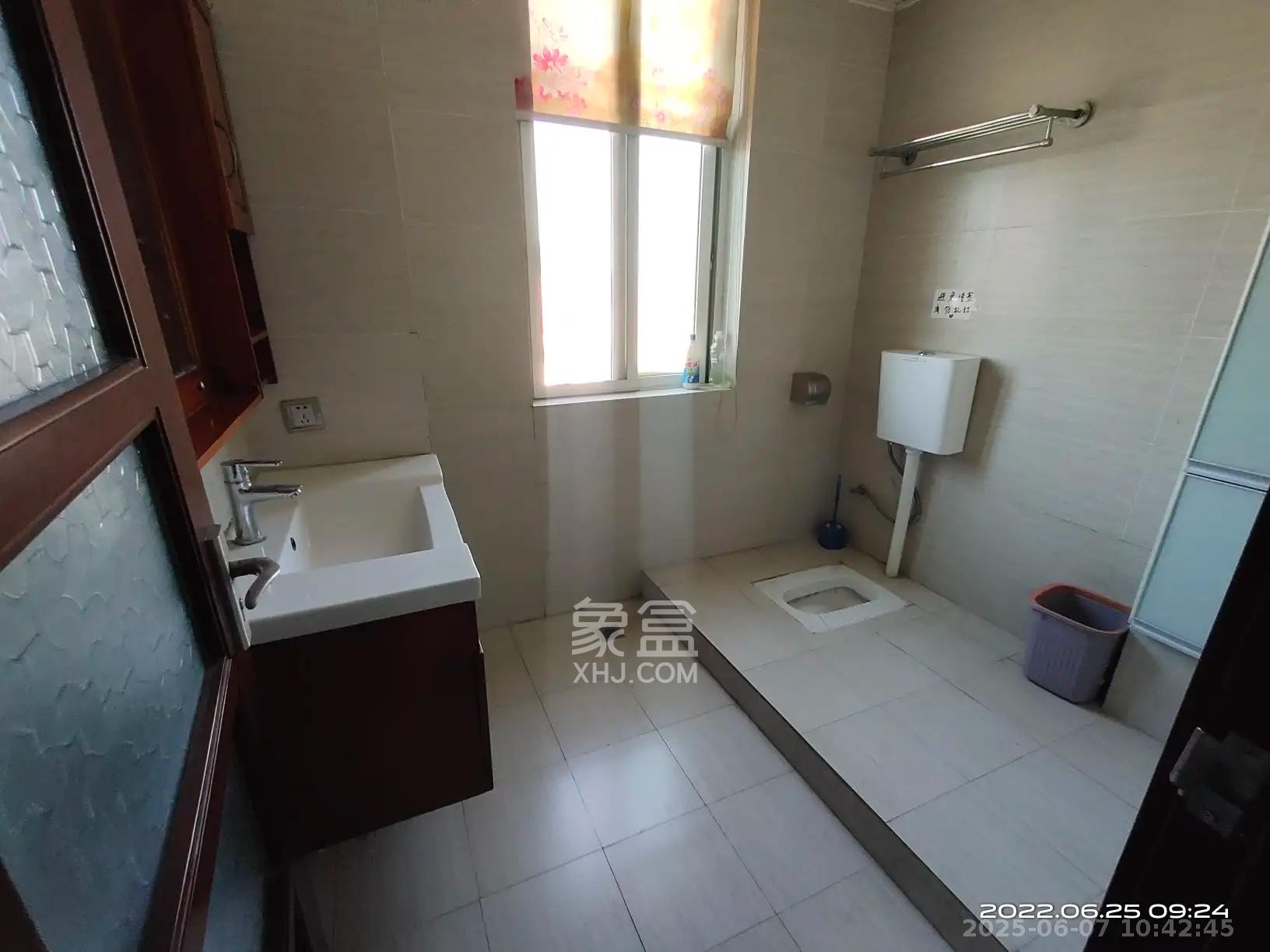 岳麓现代城 4室2厅2卫 3600.0元/月 岳麓现代城 4室2厅2卫 3600.0元/月室内图