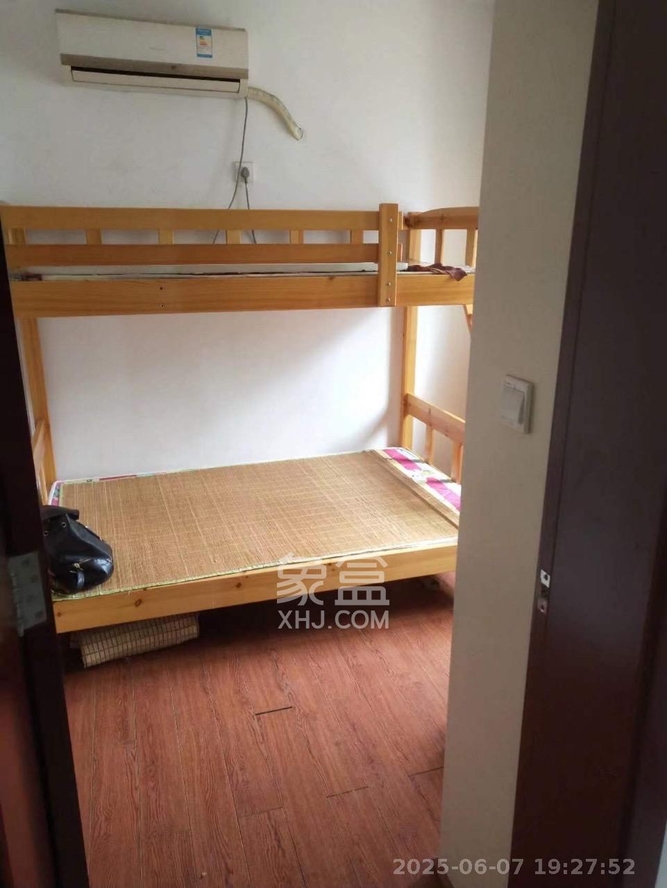 嘉华城（一期）  1室2厅1卫   2300.00元/月室内图
