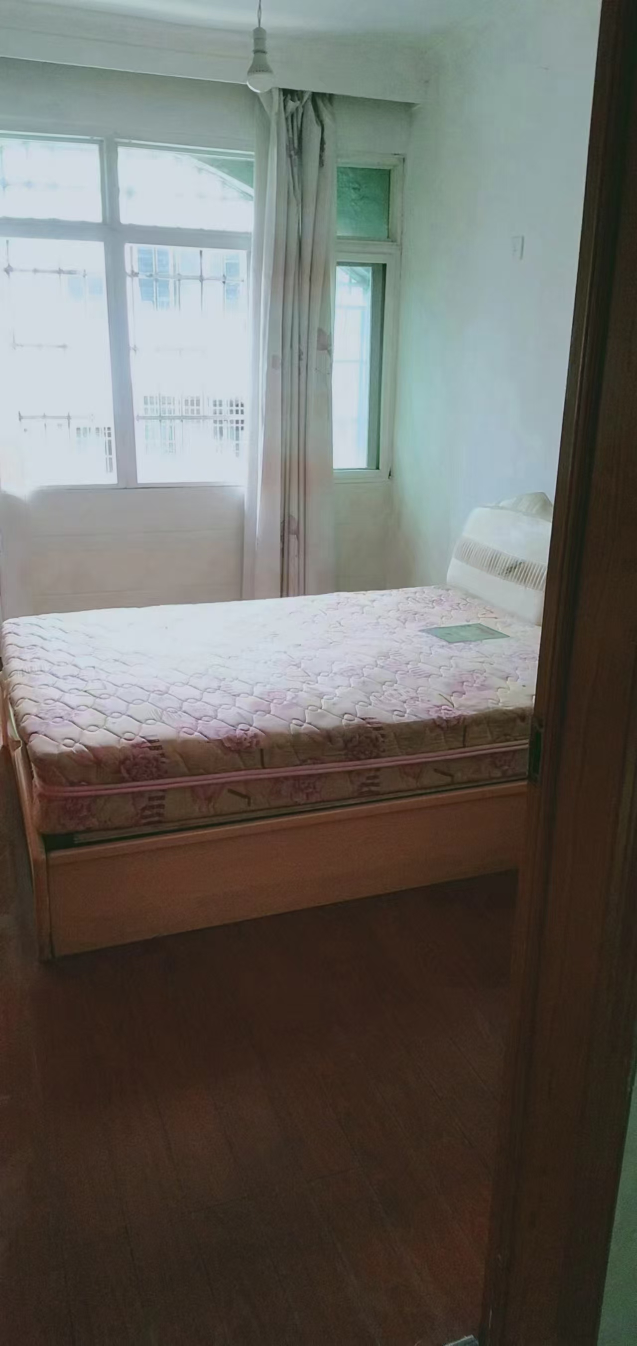 三泰小区  2室2厅1卫   1000.00元/月室内图
