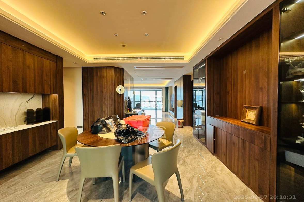 达美溪湖湾 5室2厅2卫 13000.0元/月 达美溪湖湾 5室2厅2卫 13000.0元/月室内图