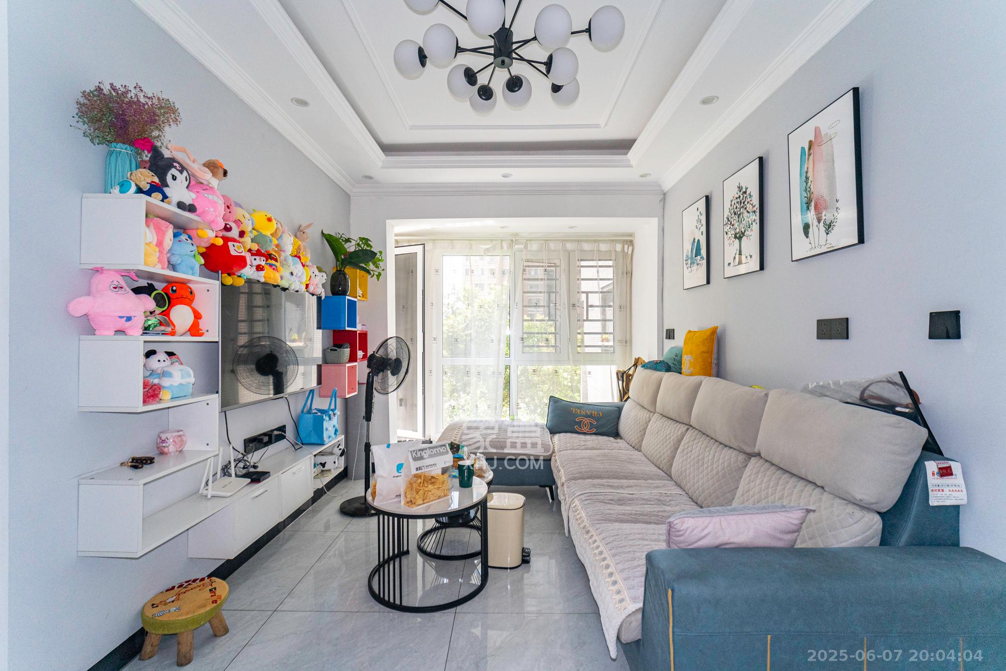 深业喜汇 2室2厅1卫 51.8万 深业喜汇 2室2厅1卫 51.8万客厅