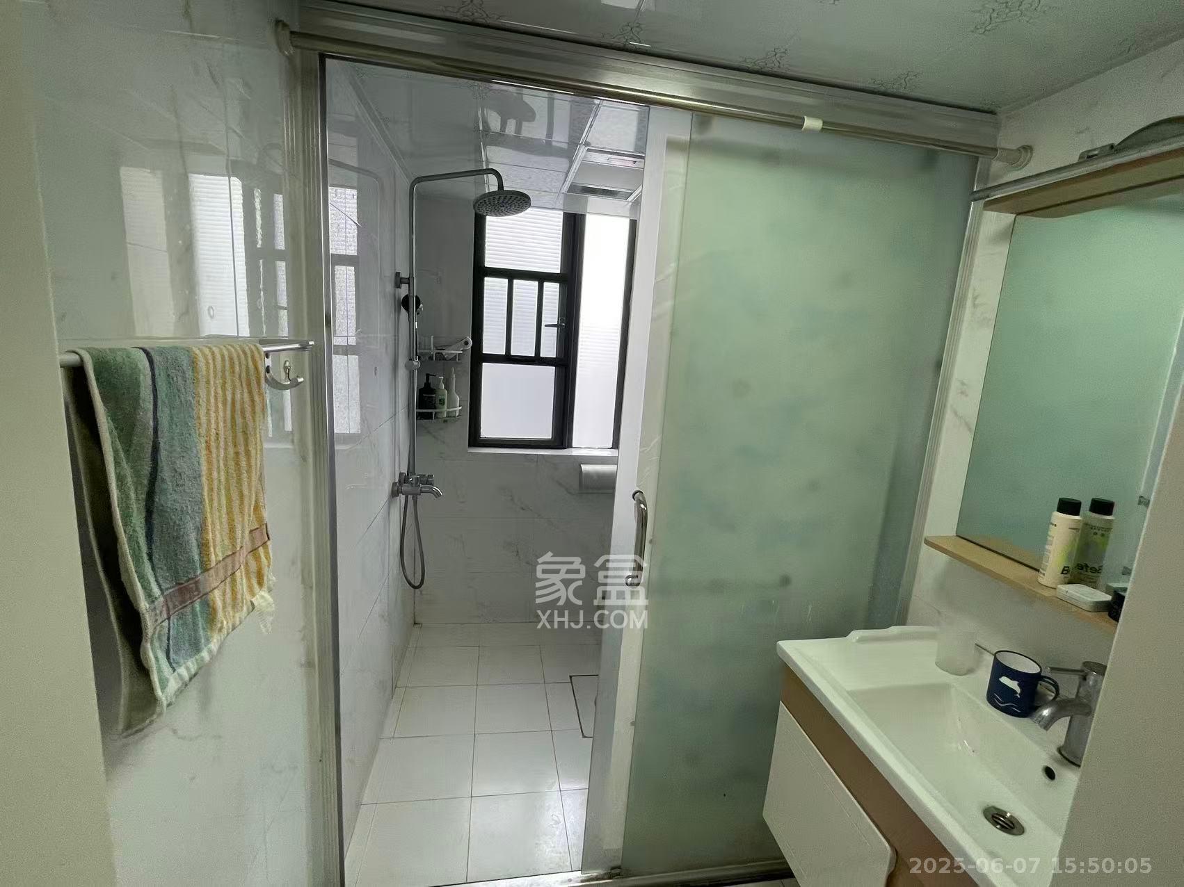 恒基凯旋门一二期  2室2厅1卫   1900.00元/月室内图