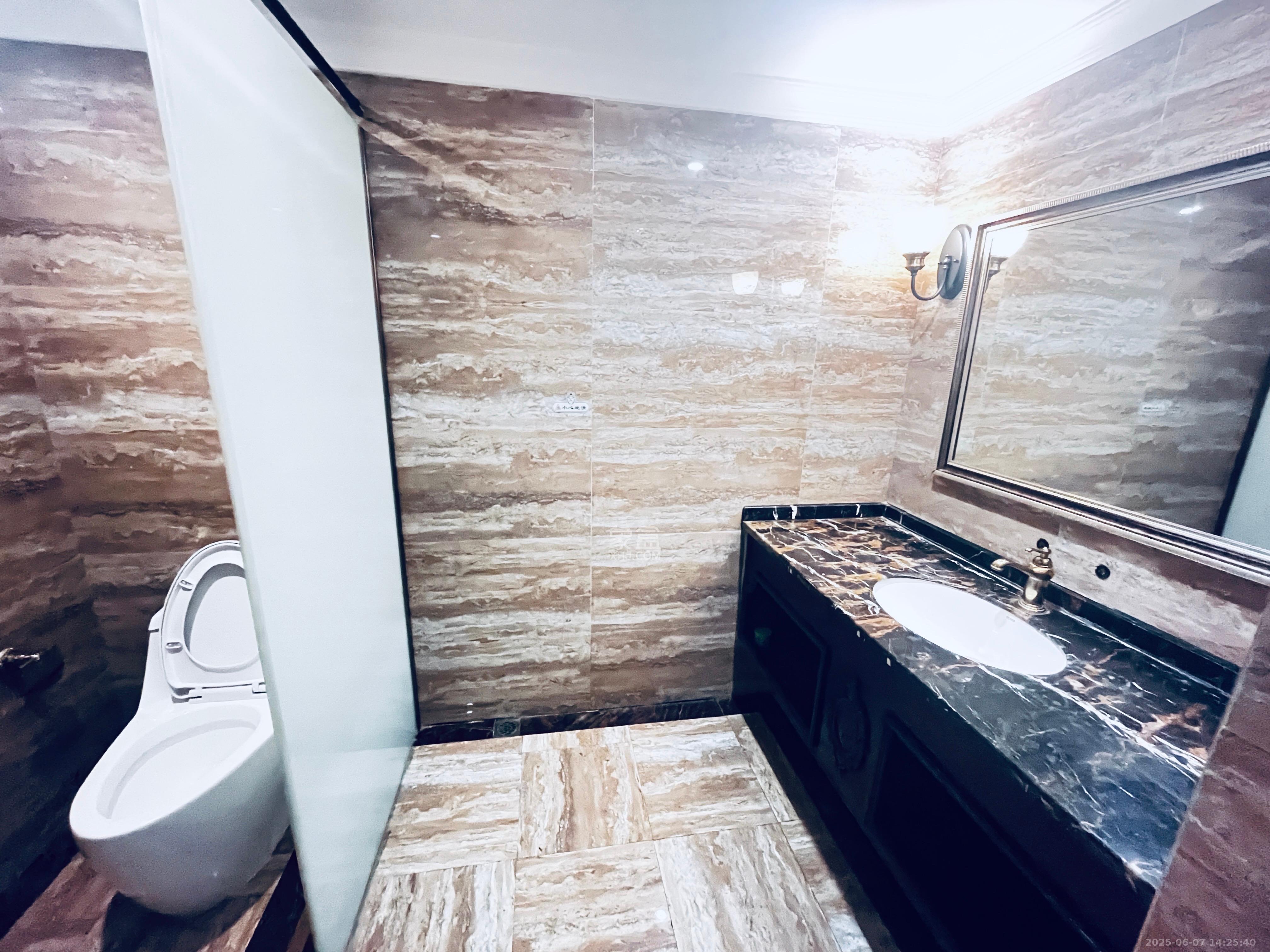 当代滨江MOMA 1室1厅1卫 1800.0元/月 当代滨江MOMA 1室1厅1卫 1800.0元/月室内图