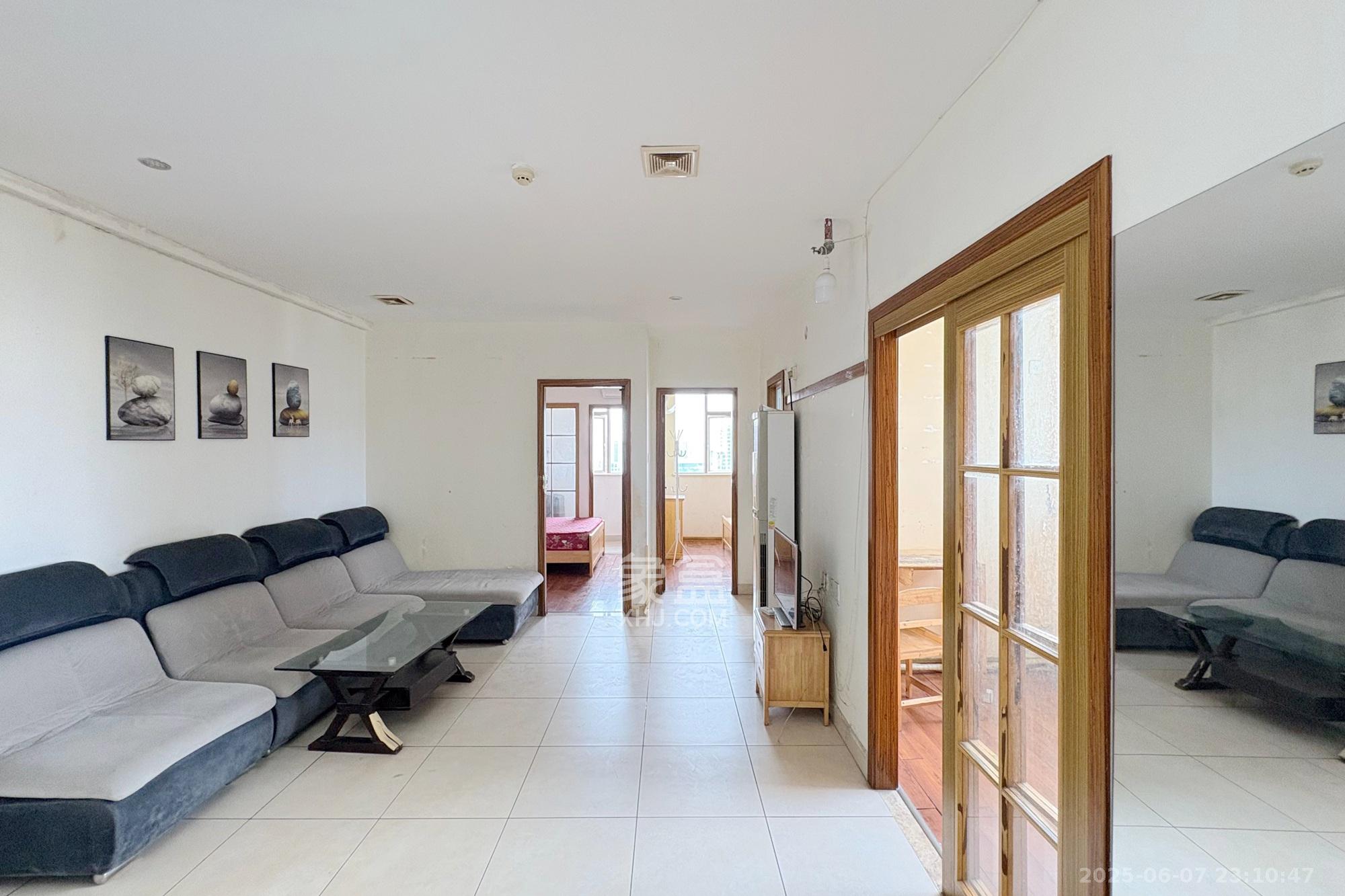 昊天大厦 3室1厅1卫 86.0万 昊天大厦 3室1厅1卫 86.0万客厅