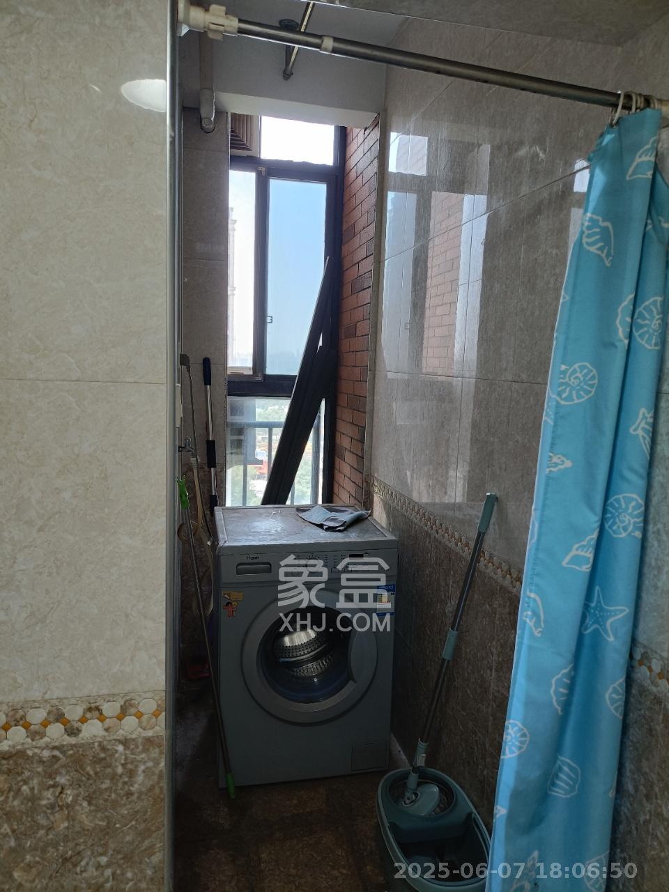 翡翠云天  2室2厅2卫   1700.00元/月室内图
