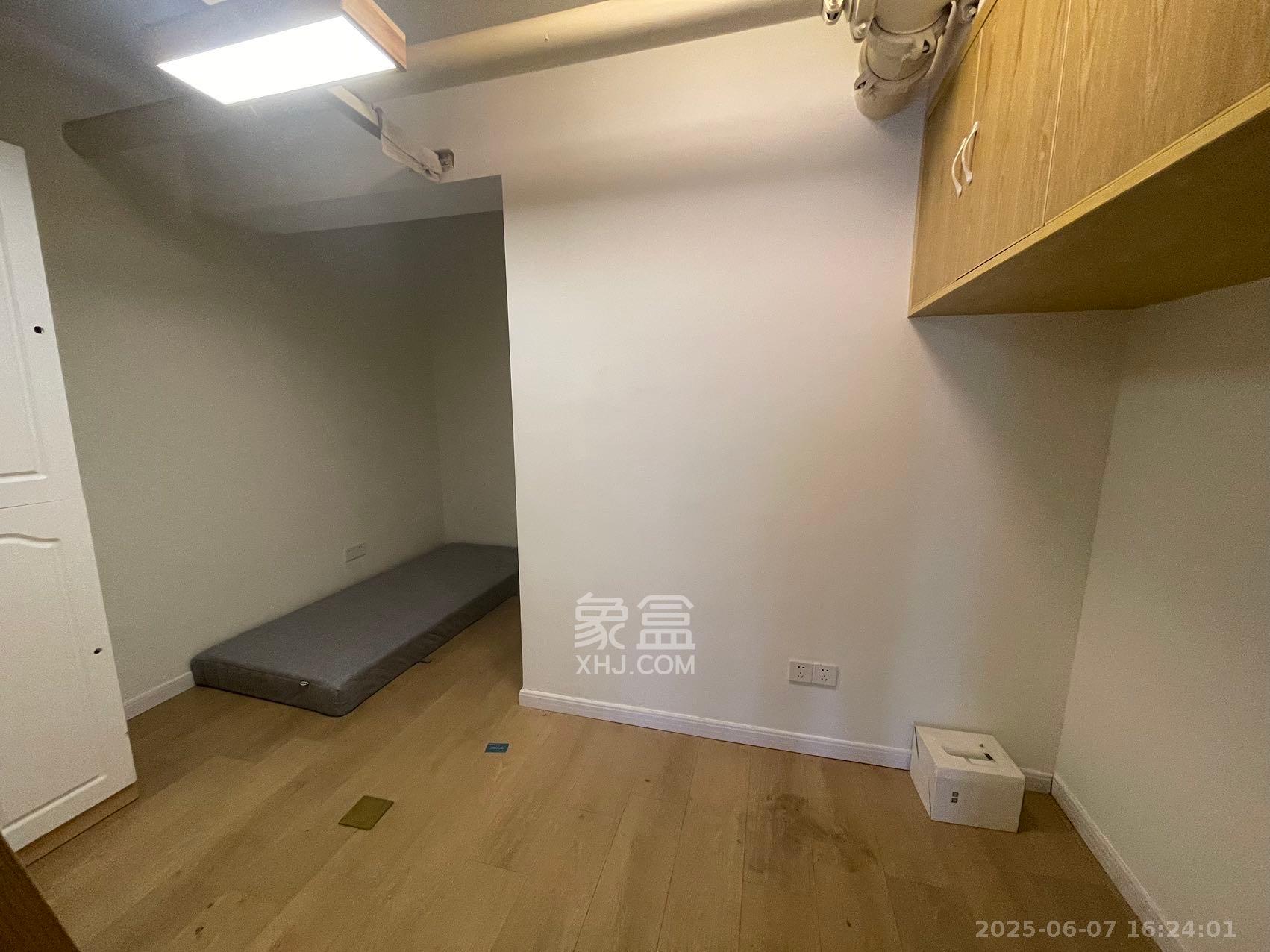 保利国际广场 1室1厅1卫 4000.0元/月 保利国际广场 1室1厅1卫 4000.0元/月室内图