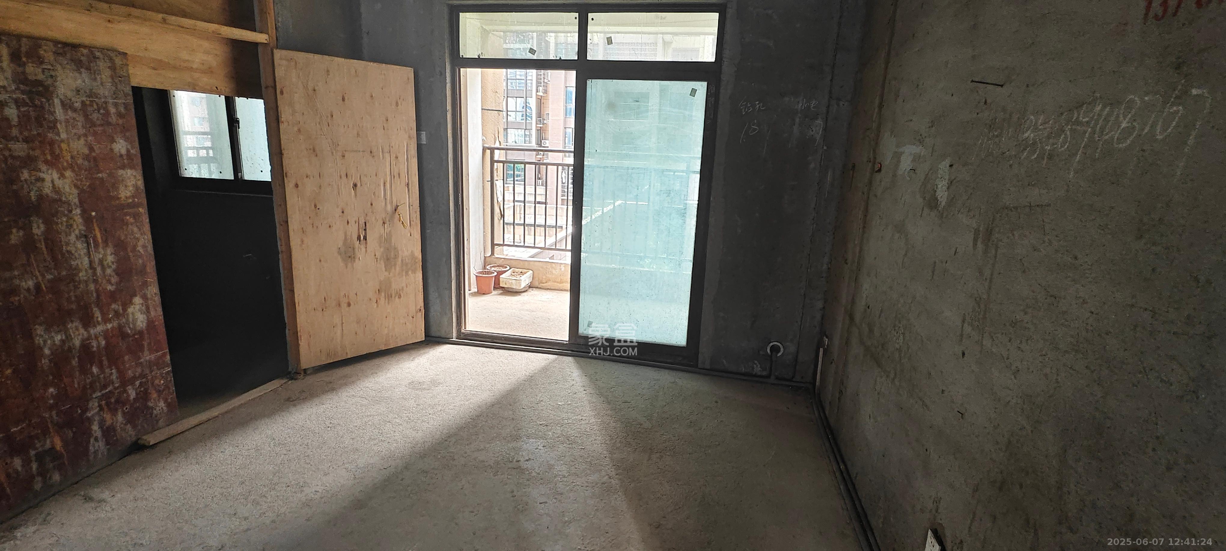 星月绿洲  4室1厅2卫    1600.0元/月室内图