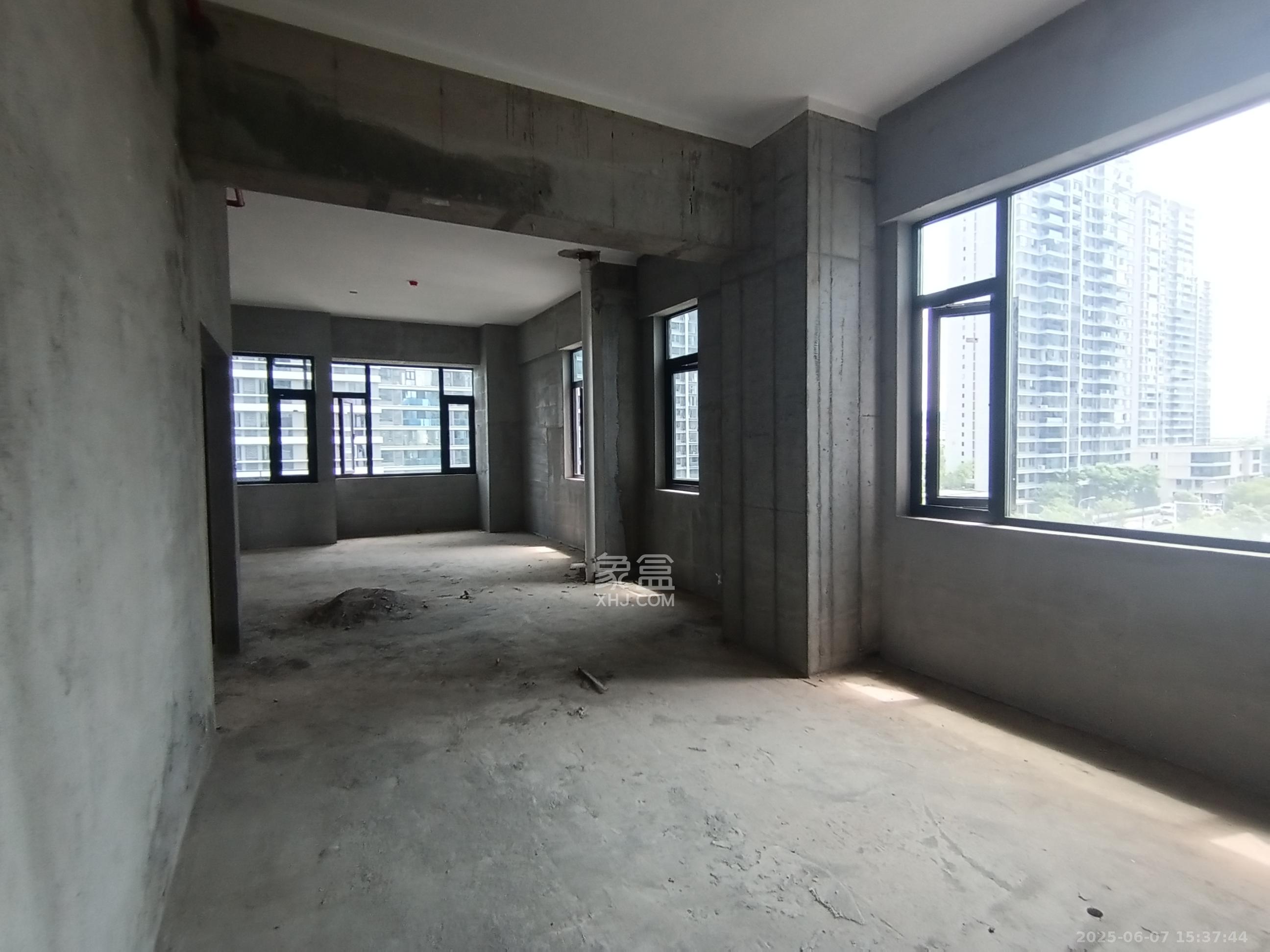 融创会展上东区  2室1厅1卫    1000.0元/月 融创会展上东区  2室1厅1卫    1000.0元/月