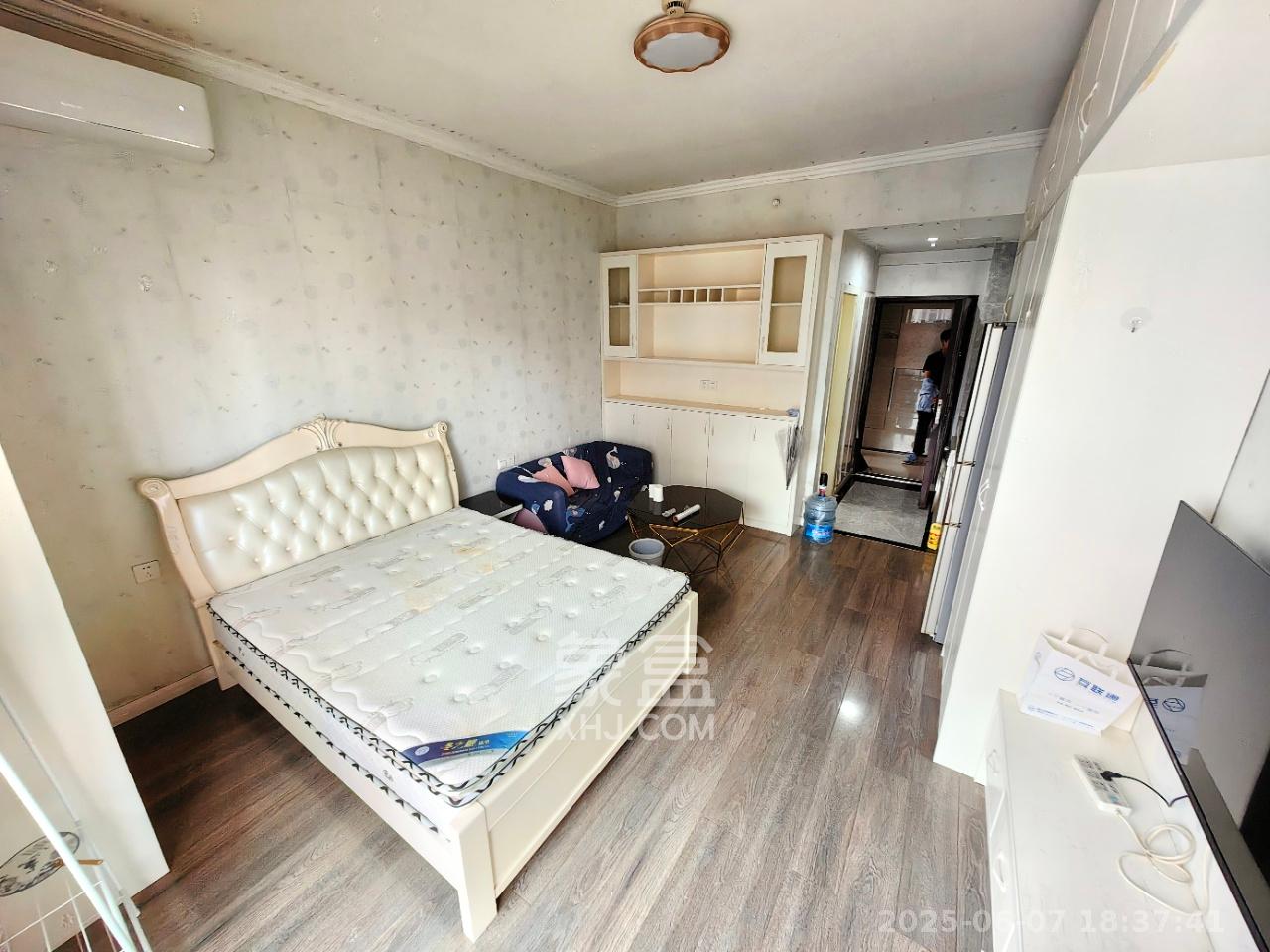梅溪鑫苑名家  1室1厅1卫   1400.00元/月室内图