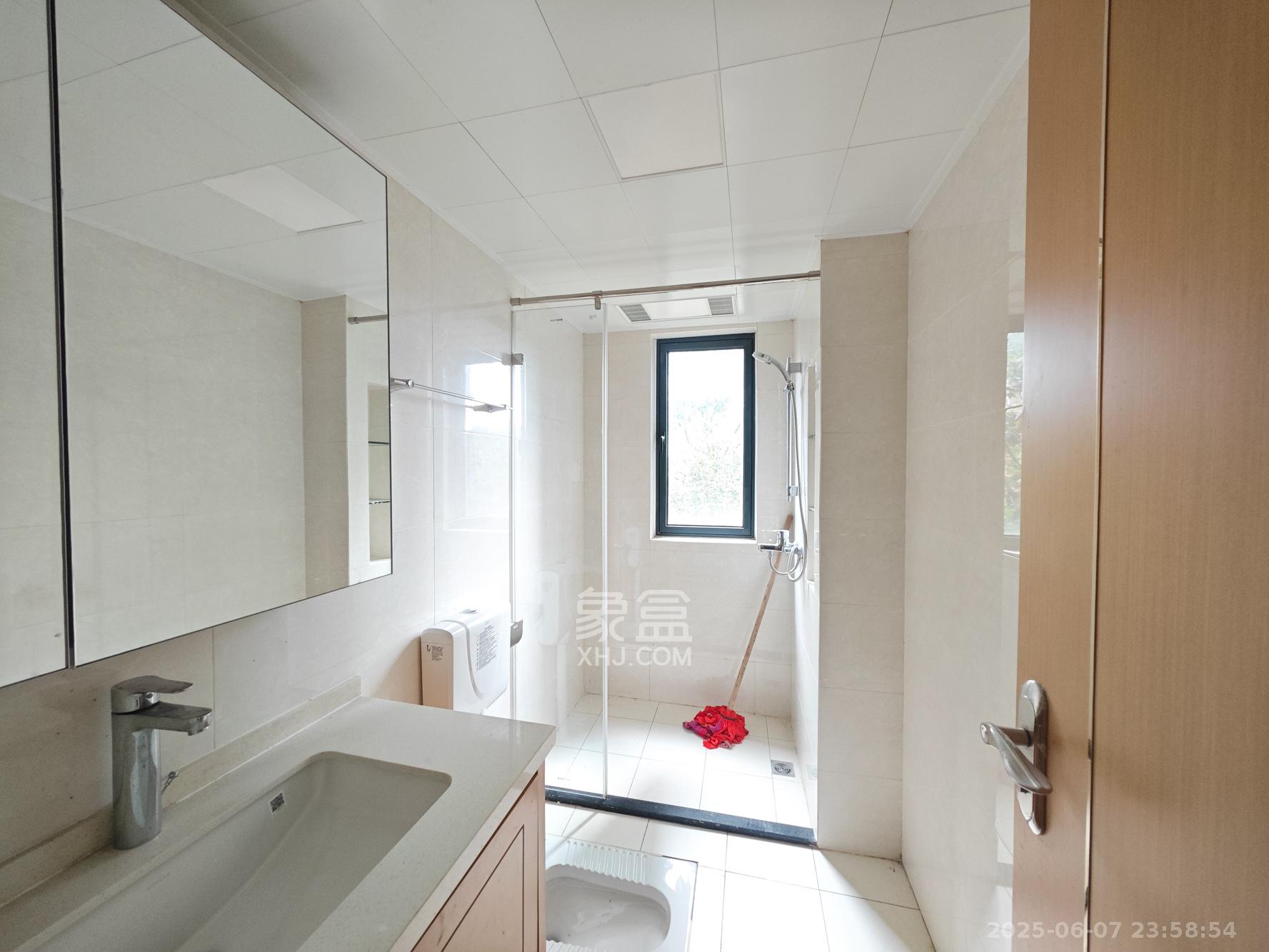 中建嘉和城凤凰台（中建瑞兴家园）  3室2厅2卫   85.00万其他