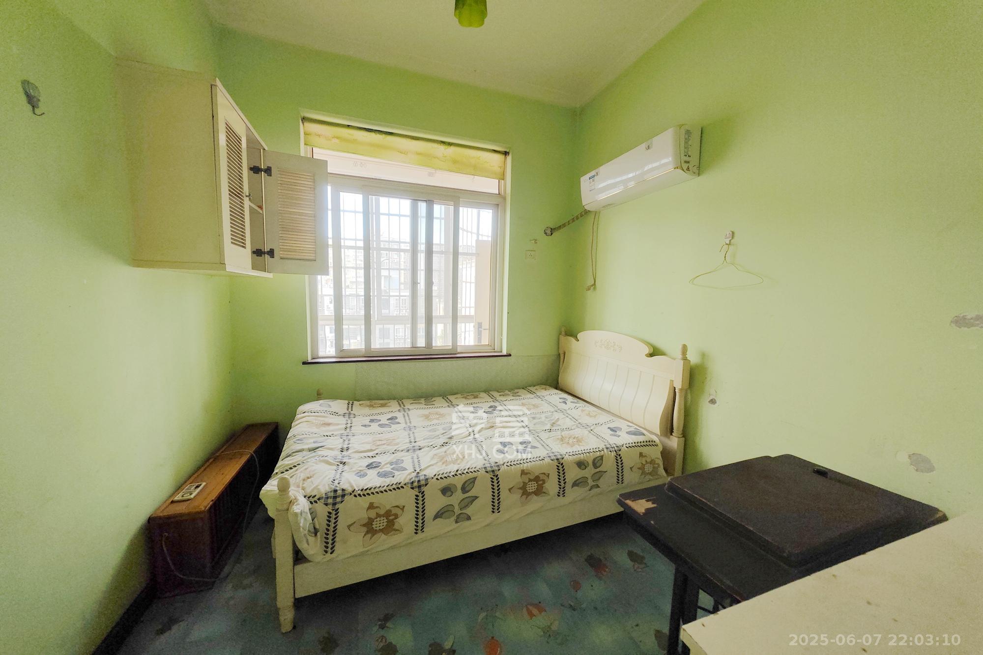 鑫天鑫城  4室2厅2卫    85.0万 鑫天鑫城  4室2厅2卫    85.0万卧室