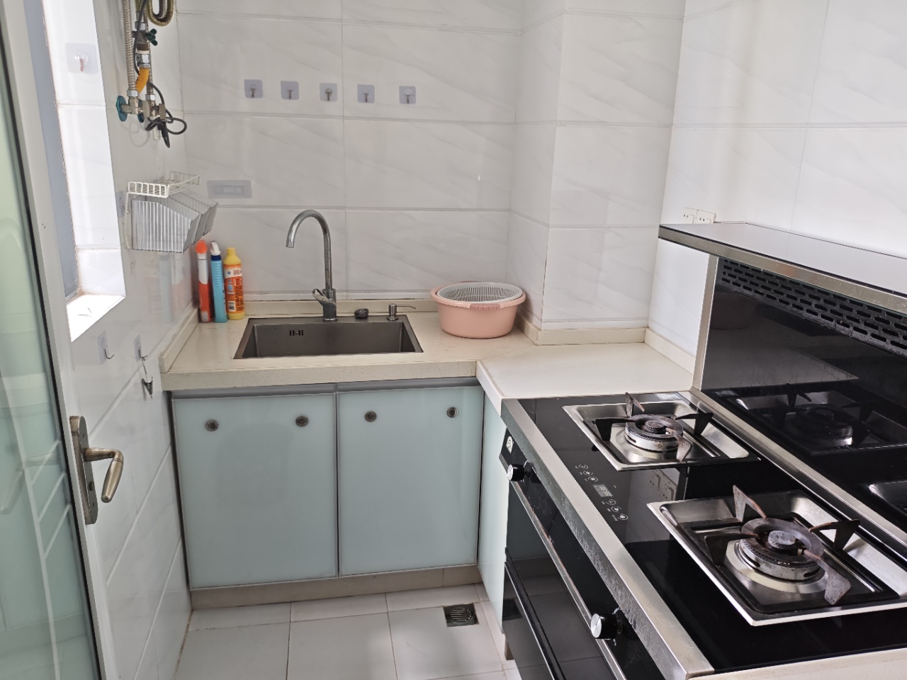 蓝海瑞园 1室1厅1卫 1800.0元/月 蓝海瑞园 1室1厅1卫 1800.0元/月室内图