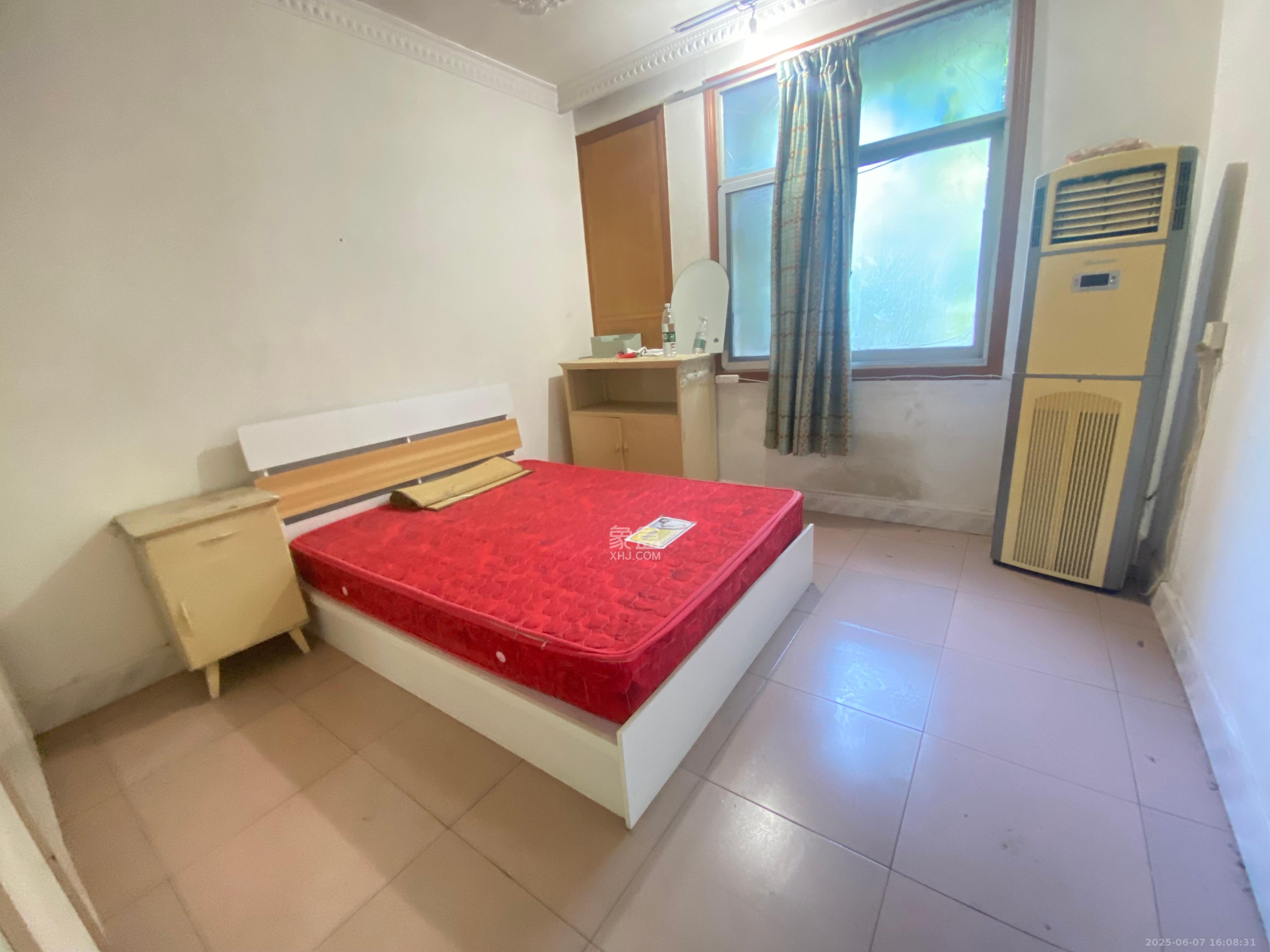 省水院宿舍 3室1厅1卫 2000.0元/月 省水院宿舍 3室1厅1卫 2000.0元/月室内图