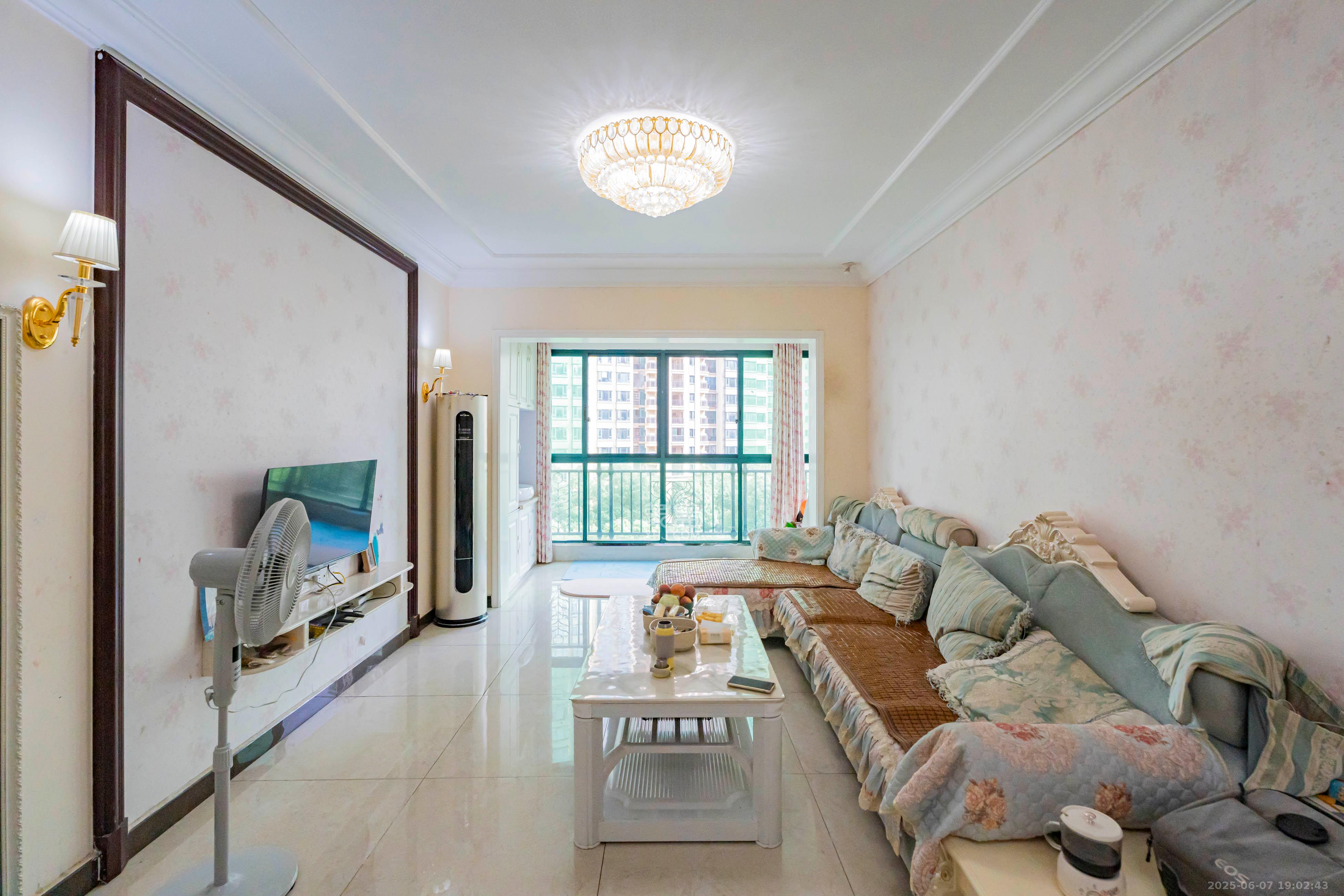 恒大雅苑  3室2厅2卫    95.0万 恒大雅苑  3室2厅2卫    95.0万客厅