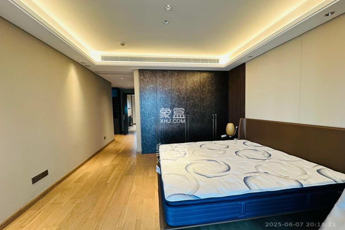 达美溪湖湾 5室2厅2卫 13000.0元/月 达美溪湖湾 5室2厅2卫 13000.0元/月室内图